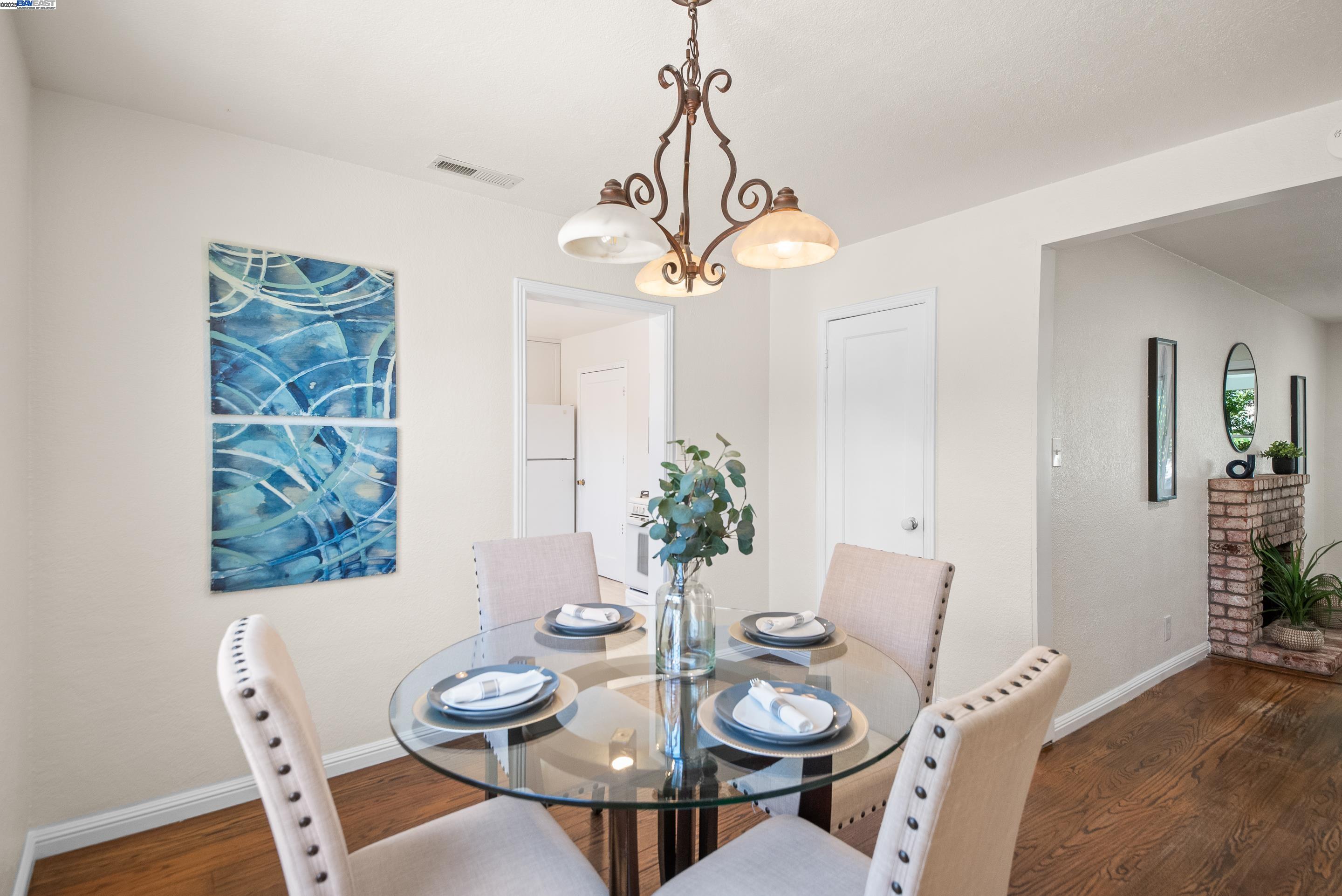 2948 Glenside Dr, Concord, California 94520, 3 Bedrooms Bedrooms, 6 Rooms Rooms,1 BathroomBathrooms,Residential,For Sale,2948 Glenside Dr,41105727