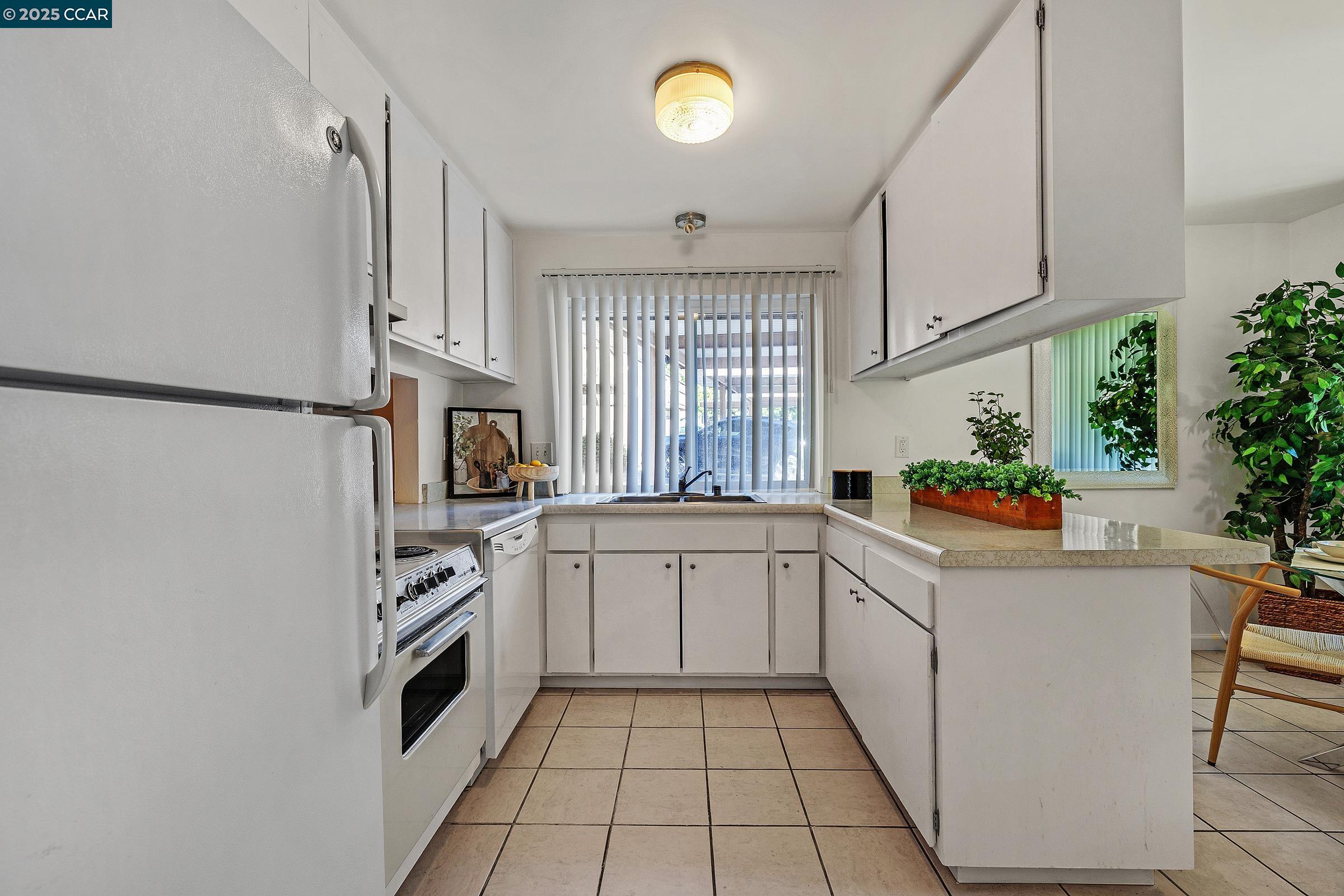 Photo #6: 41105728 Listing 