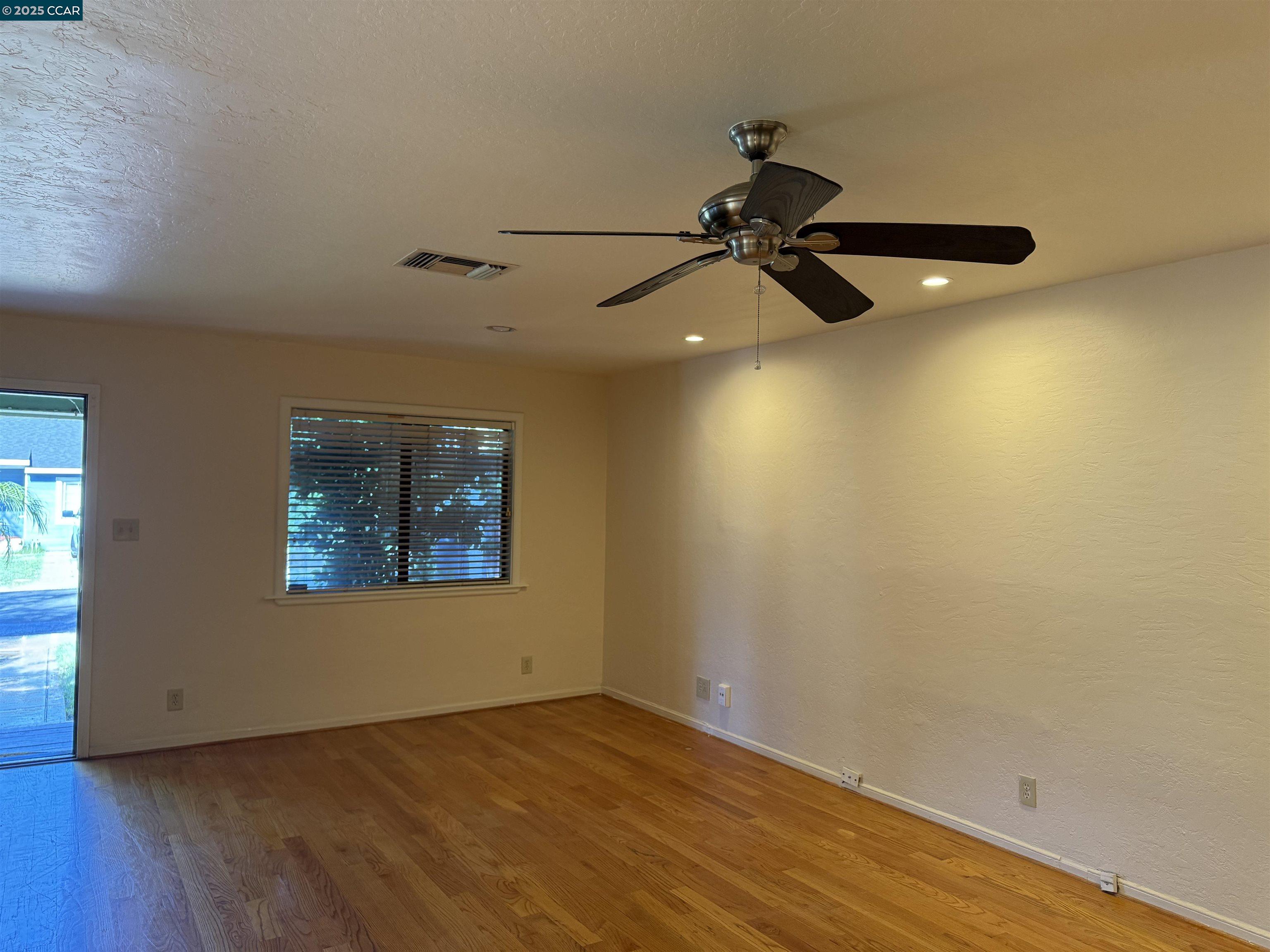 2013 Fir St, Concord, California 94519, 3 Bedrooms Bedrooms, 5 Rooms Rooms,2 BathroomsBathrooms,Residential Lease,For Rent,2013 Fir St,41105729