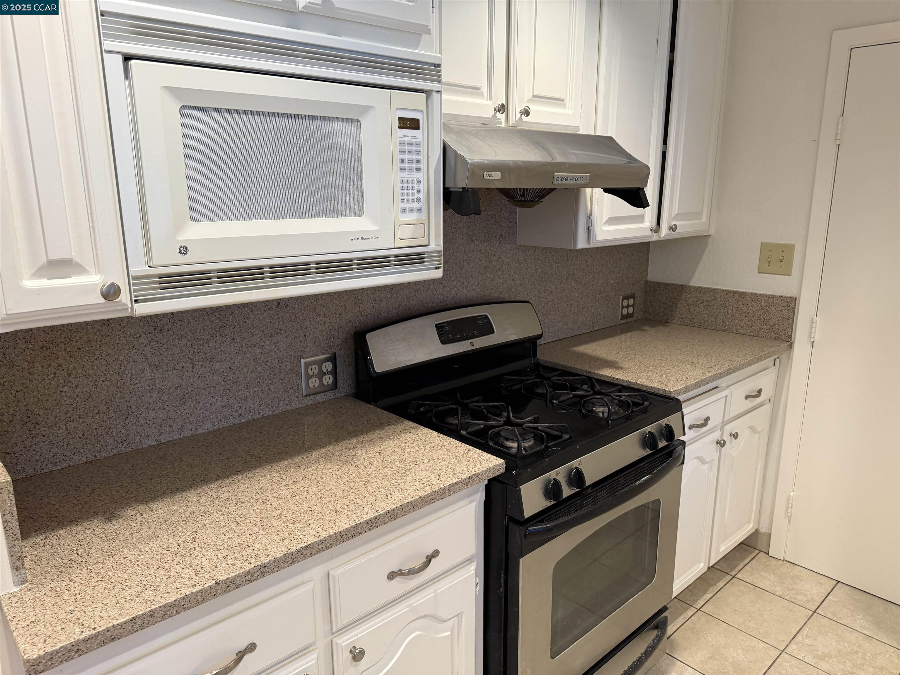 2013 Fir St, Concord, California 94519, 3 Bedrooms Bedrooms, 5 Rooms Rooms,2 BathroomsBathrooms,Residential Lease,For Rent,2013 Fir St,41105729
