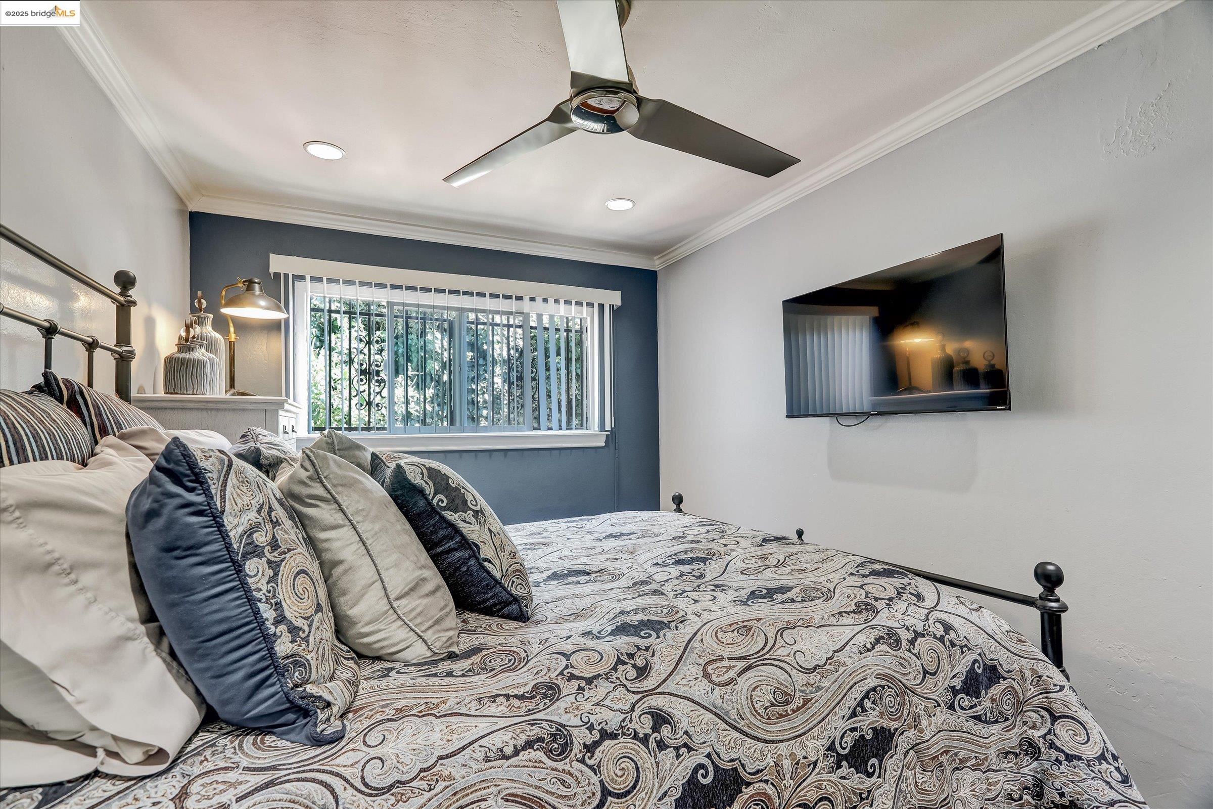 6610-6612 Bancroft Avenue, Oakland, California 94605, ,Residential Income,For Sale,6610-6612 Bancroft Avenue,41105732