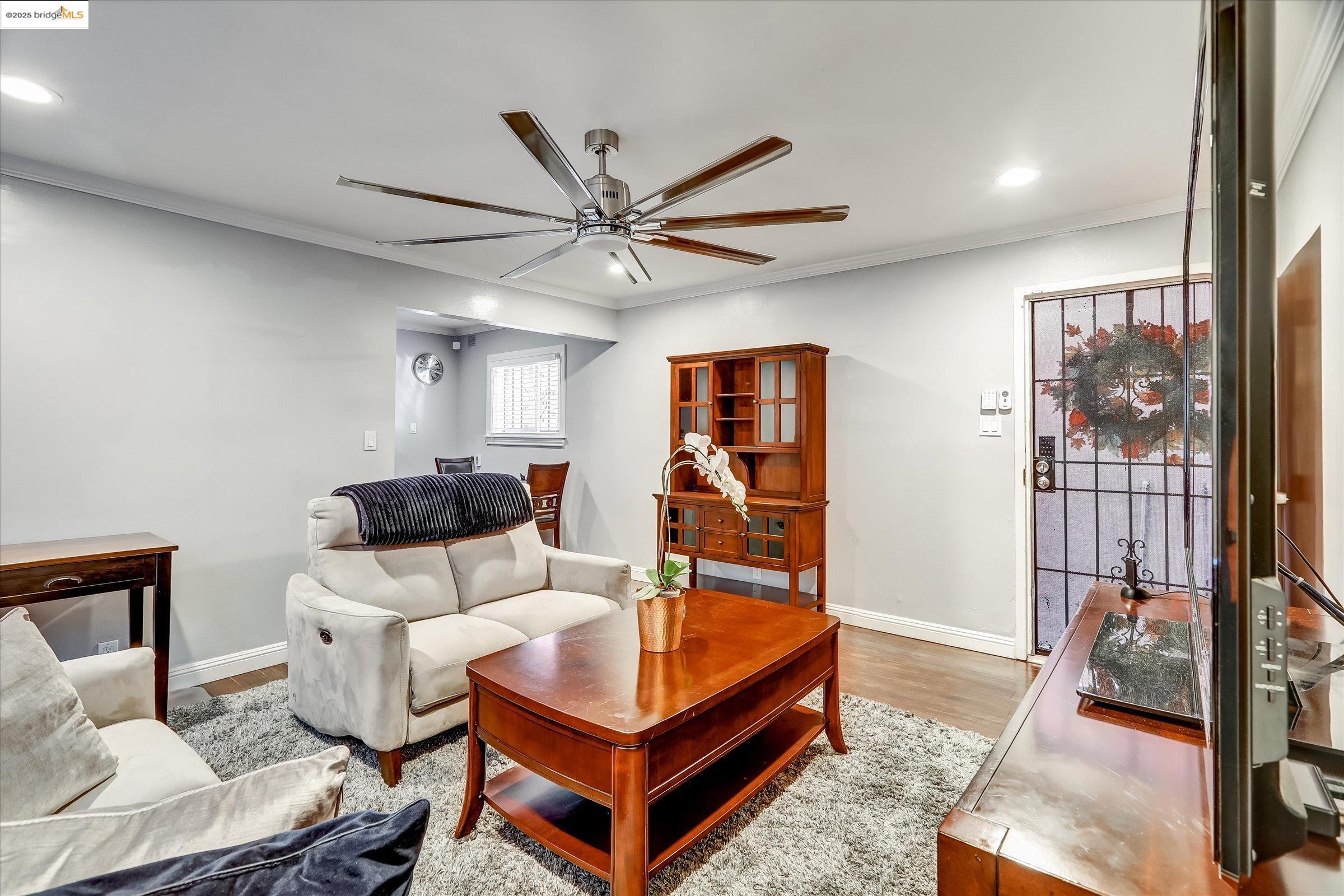 6610-6612 Bancroft Avenue, Oakland, California 94605, ,Residential Income,For Sale,6610-6612 Bancroft Avenue,41105732
