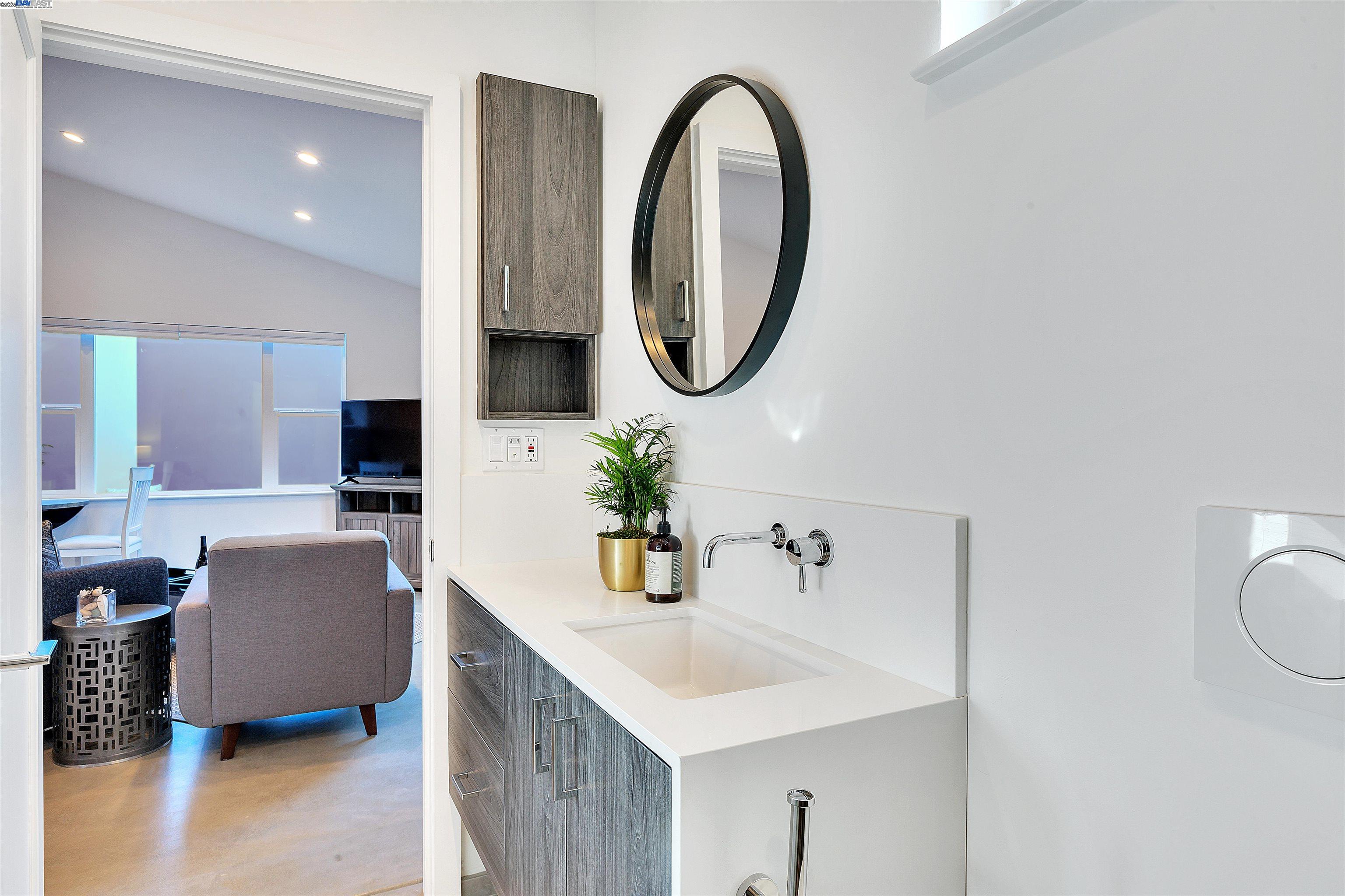 930 Magnolia Drive, Alameda, California 94502, 1 Bedroom Bedrooms, 3 Rooms Rooms,1 BathroomBathrooms,Residential Lease,For Rent,930 Magnolia Drive,41105733