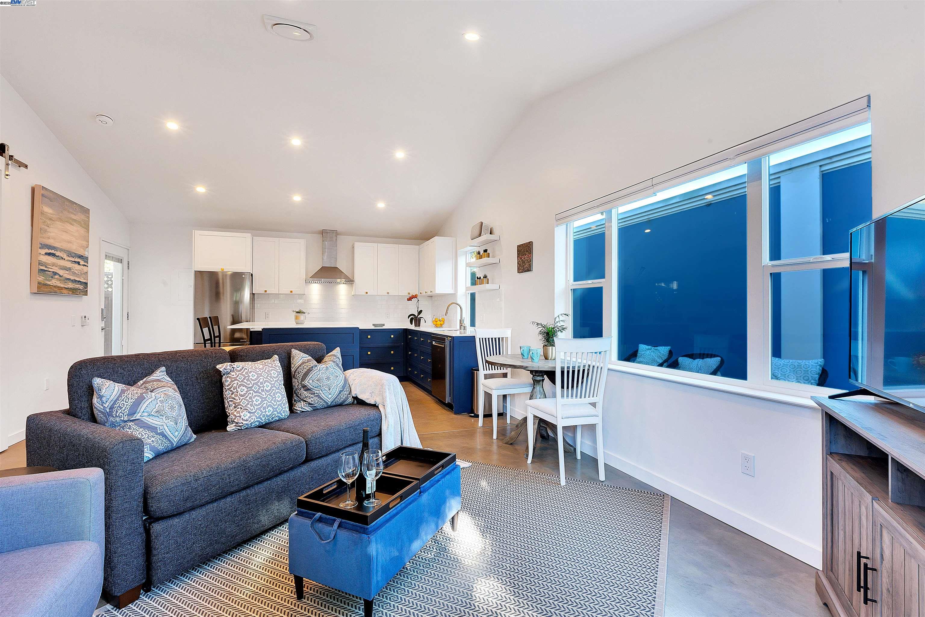 930 Magnolia Drive, Alameda, California 94502, 1 Bedroom Bedrooms, 3 Rooms Rooms,1 BathroomBathrooms,Residential Lease,For Rent,930 Magnolia Drive,41105733