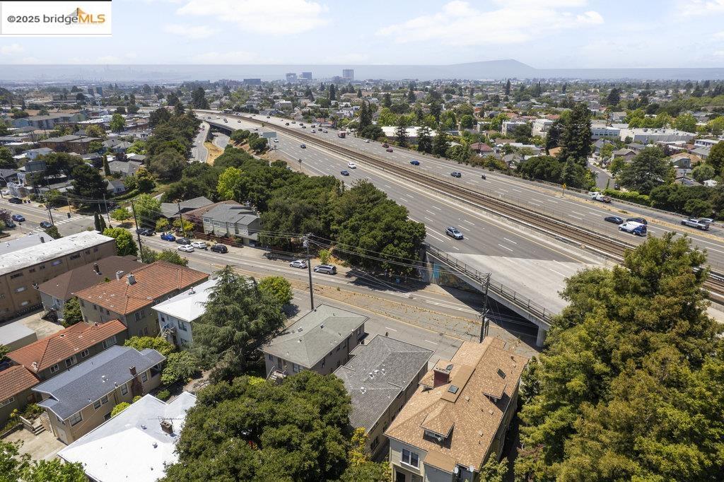 5438 Claremont Avenue, Oakland, California 94618, ,Residential Income,For Sale,5438 Claremont Avenue,41105735