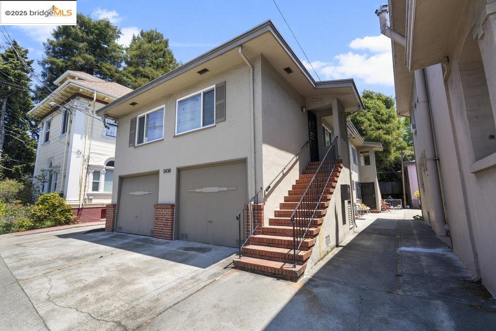 5438 Claremont Avenue, Oakland, California 94618, ,Residential Income,For Sale,5438 Claremont Avenue,41105735
