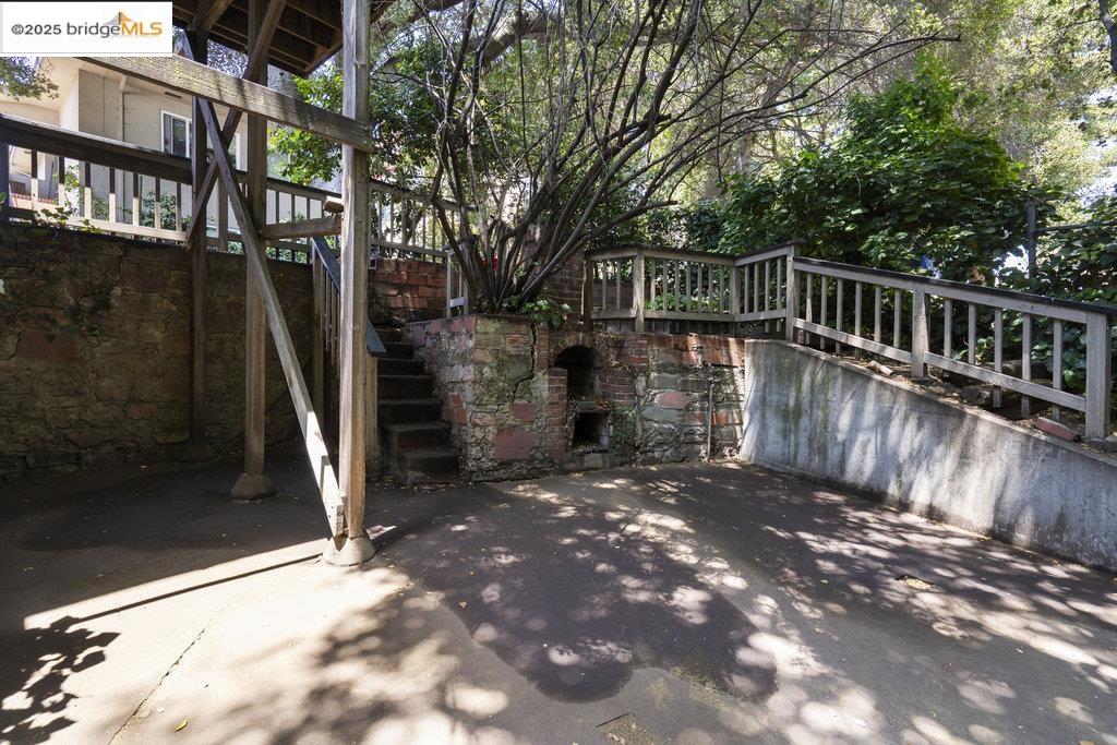 5438 Claremont Avenue, Oakland, California 94618, ,Residential Income,For Sale,5438 Claremont Avenue,41105735