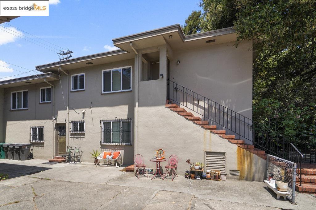 5438 Claremont Avenue, Oakland, California 94618, ,Residential Income,For Sale,5438 Claremont Avenue,41105735