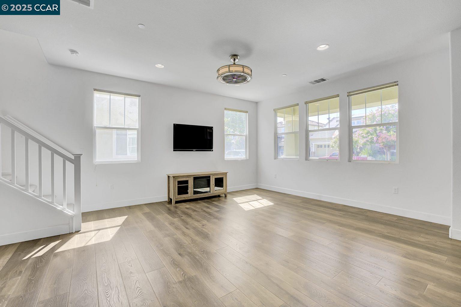 330 Pacifica Dr, Brentwood, California 94513, 3 Bedrooms Bedrooms, 7 Rooms Rooms,2 BathroomsBathrooms,Residential,For Sale,330 Pacifica Dr,41105737