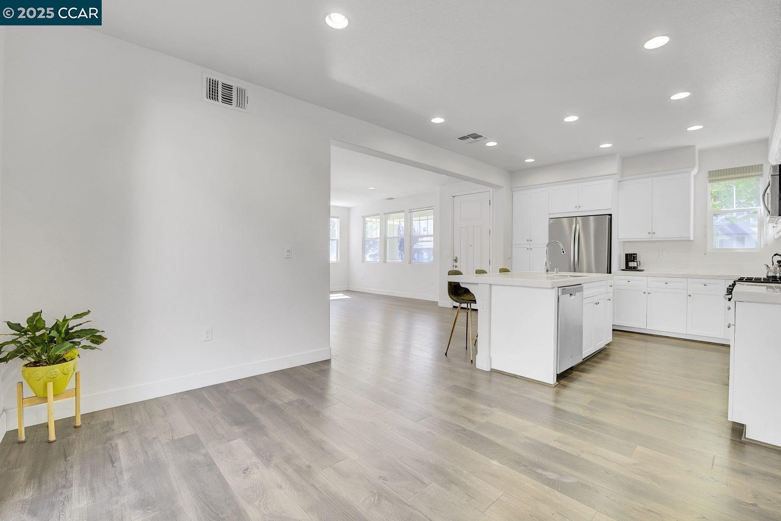 330 Pacifica Dr, Brentwood, California 94513, 3 Bedrooms Bedrooms, 7 Rooms Rooms,2 BathroomsBathrooms,Residential,For Sale,330 Pacifica Dr,41105737