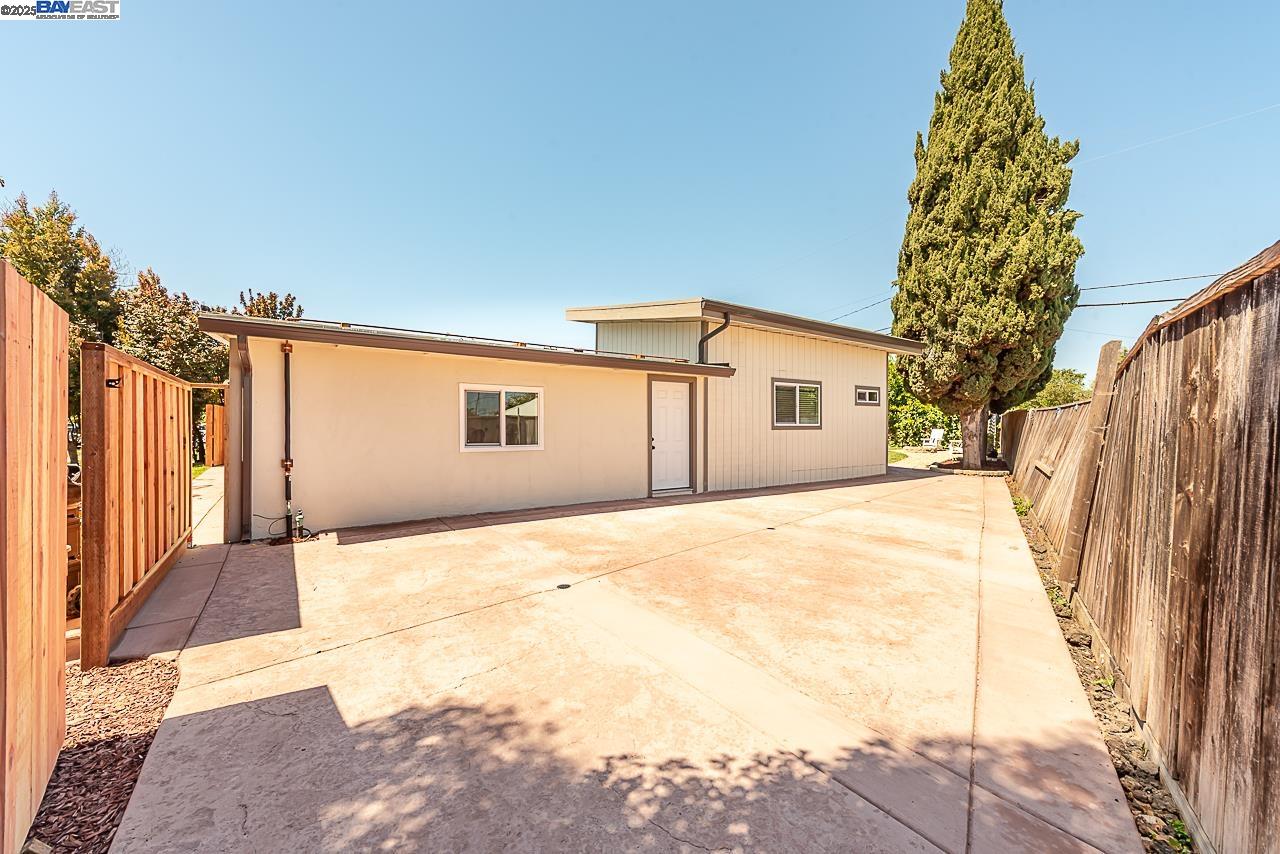 Detail Gallery Image 52 of 55 For 697 Lakewood Dr, Sunnyvale,  CA 94089 - 4 Beds | 2 Baths
