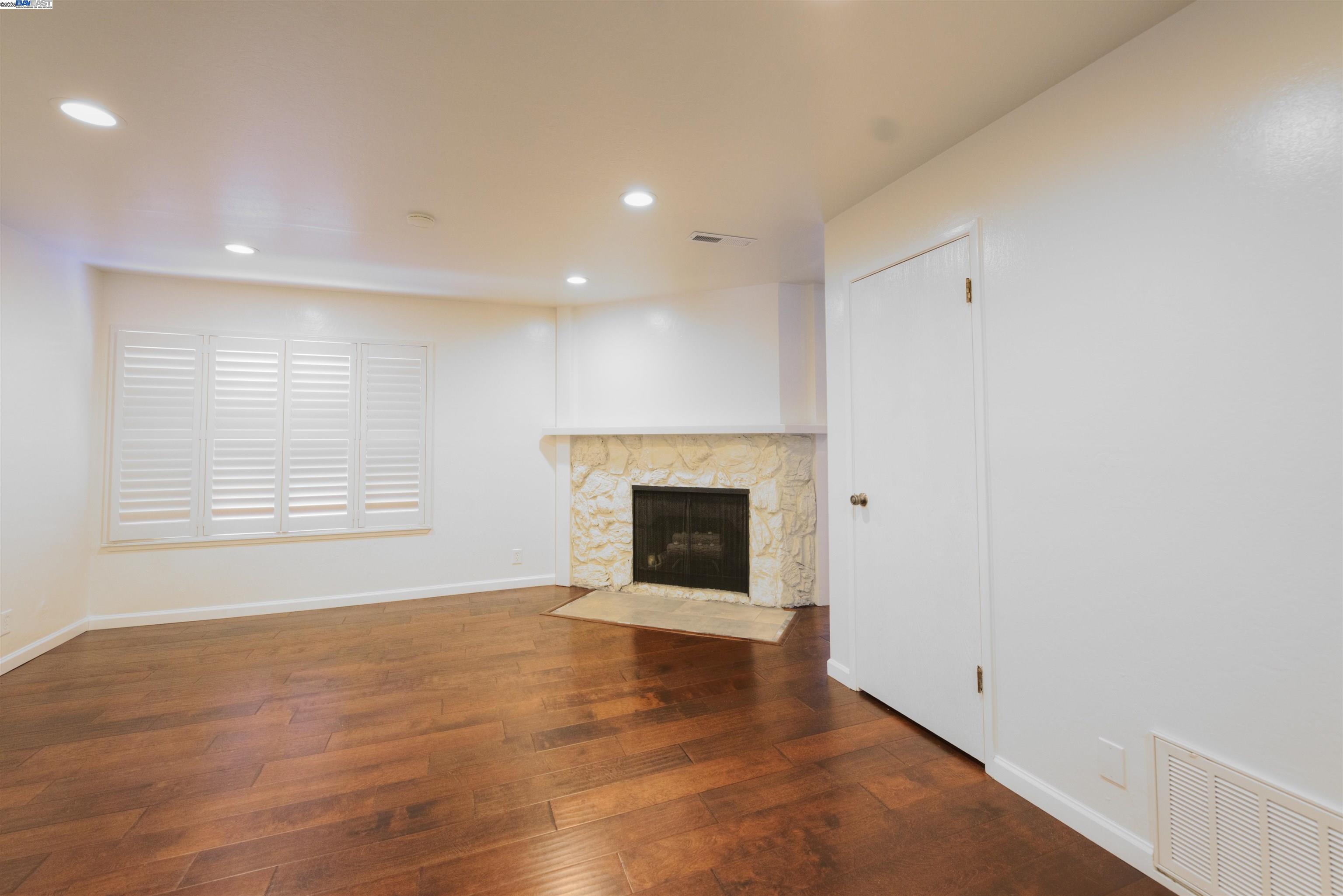 Photo #3: 41105742 Listing 