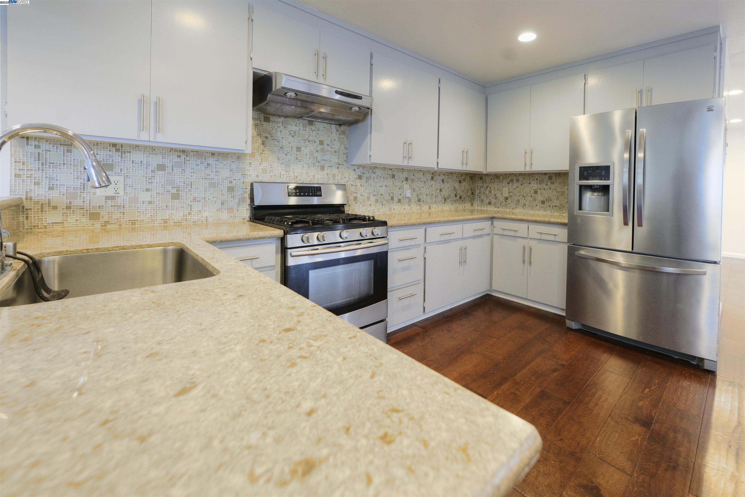 Photo #10: 41105742 Listing: Photo #10
