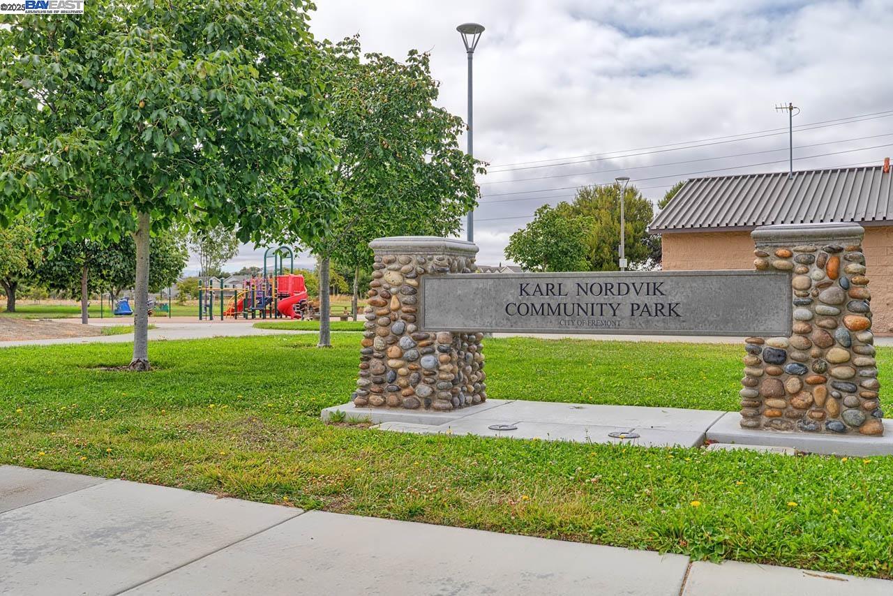Detail Gallery Image 34 of 38 For 5621 via Lugano, Fremont,  CA 94555 - 3 Beds | 3/1 Baths