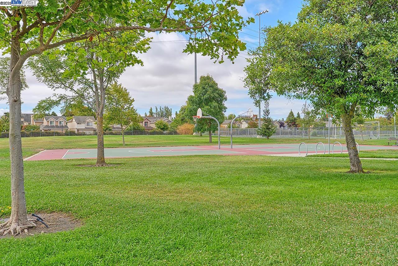 Detail Gallery Image 37 of 38 For 5621 via Lugano, Fremont,  CA 94555 - 3 Beds | 3/1 Baths