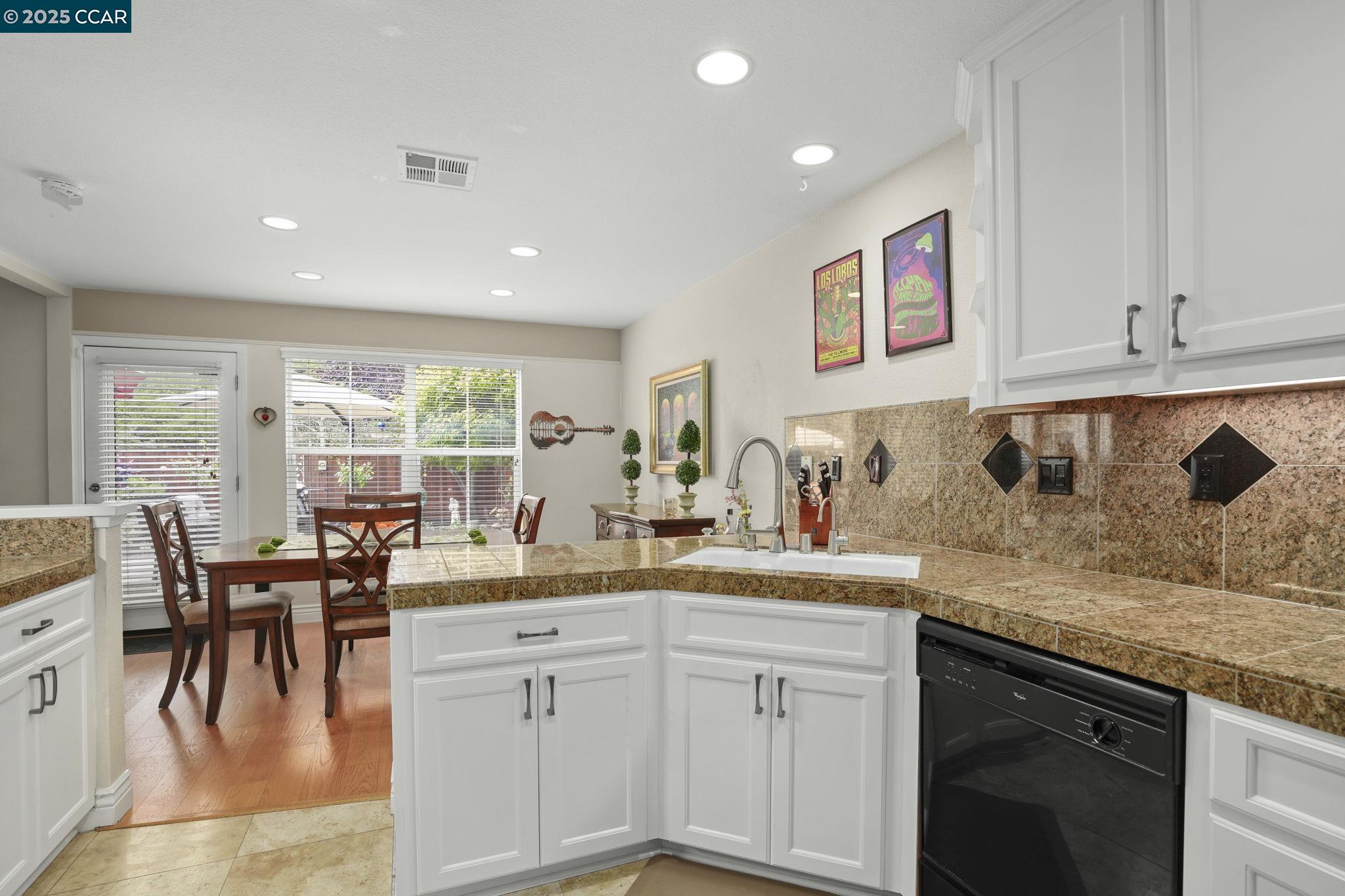 Photo #9: 41105748 Listing: Photo #9