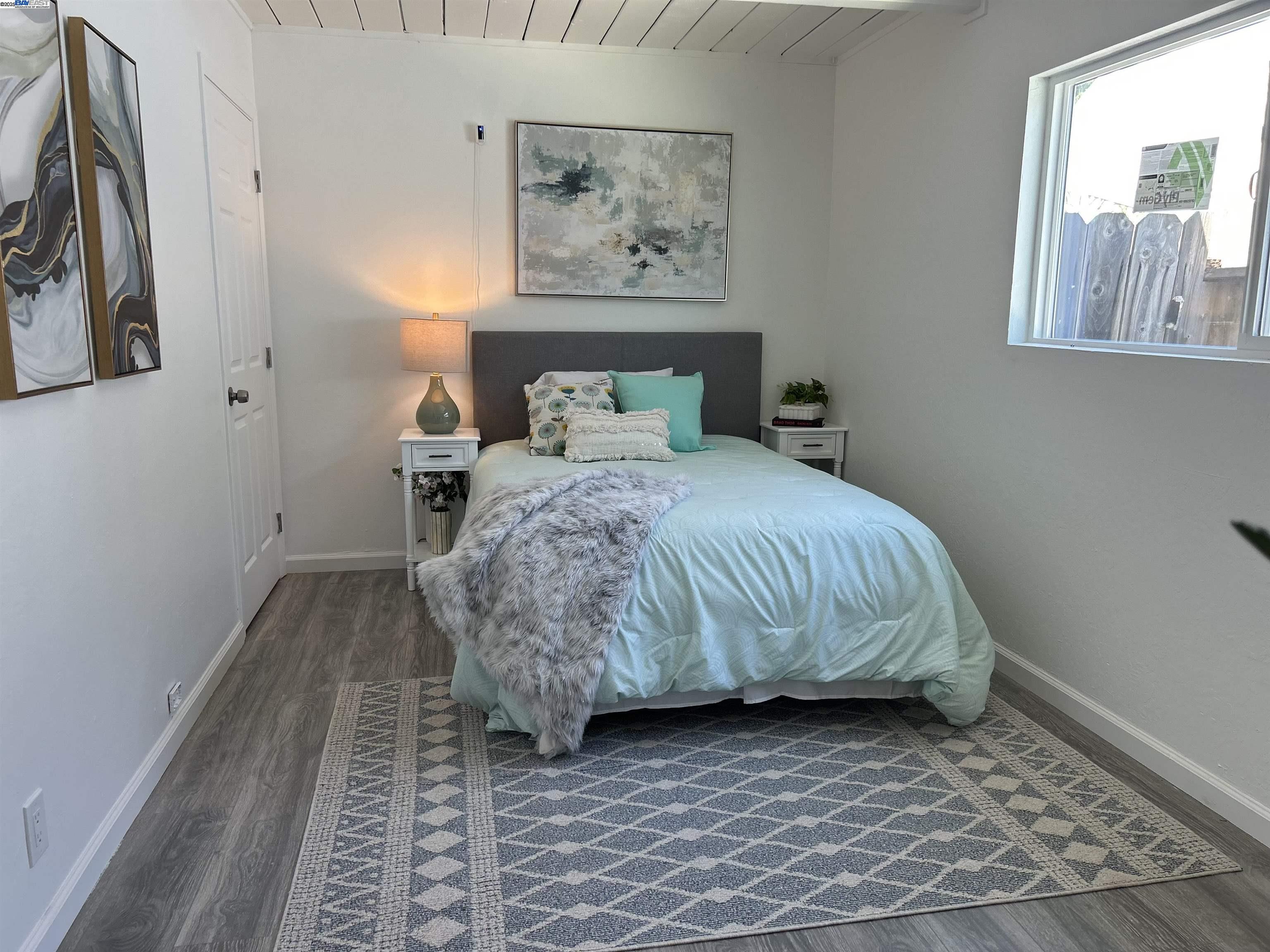 Detail Gallery Image 8 of 12 For 3721 Ohio Ave, Richmond,  CA 94804 - 2 Beds | 1 Baths