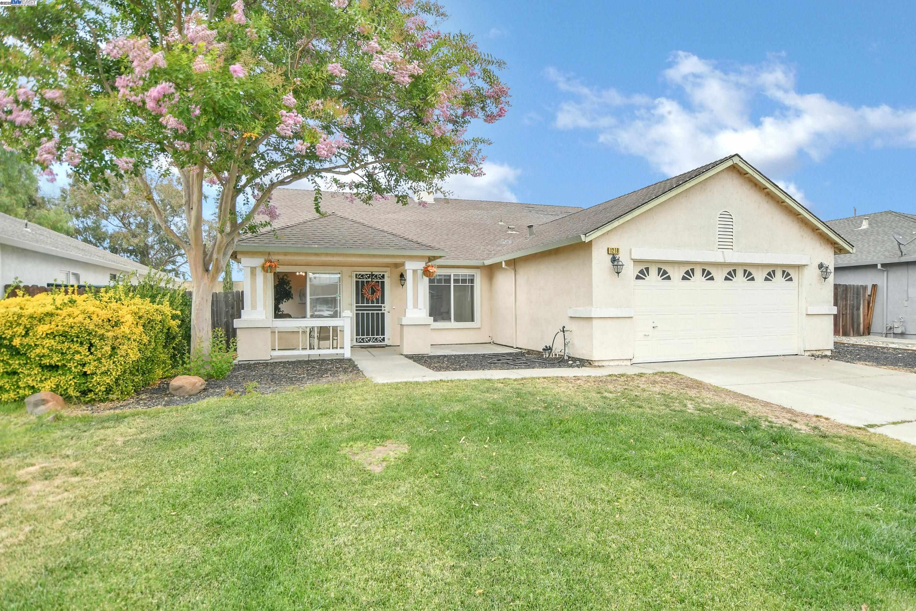 Detail Gallery Image 1 of 1 For 1218 Fetzer Ln, Oakley,  CA 94561 - 4 Beds | 2 Baths