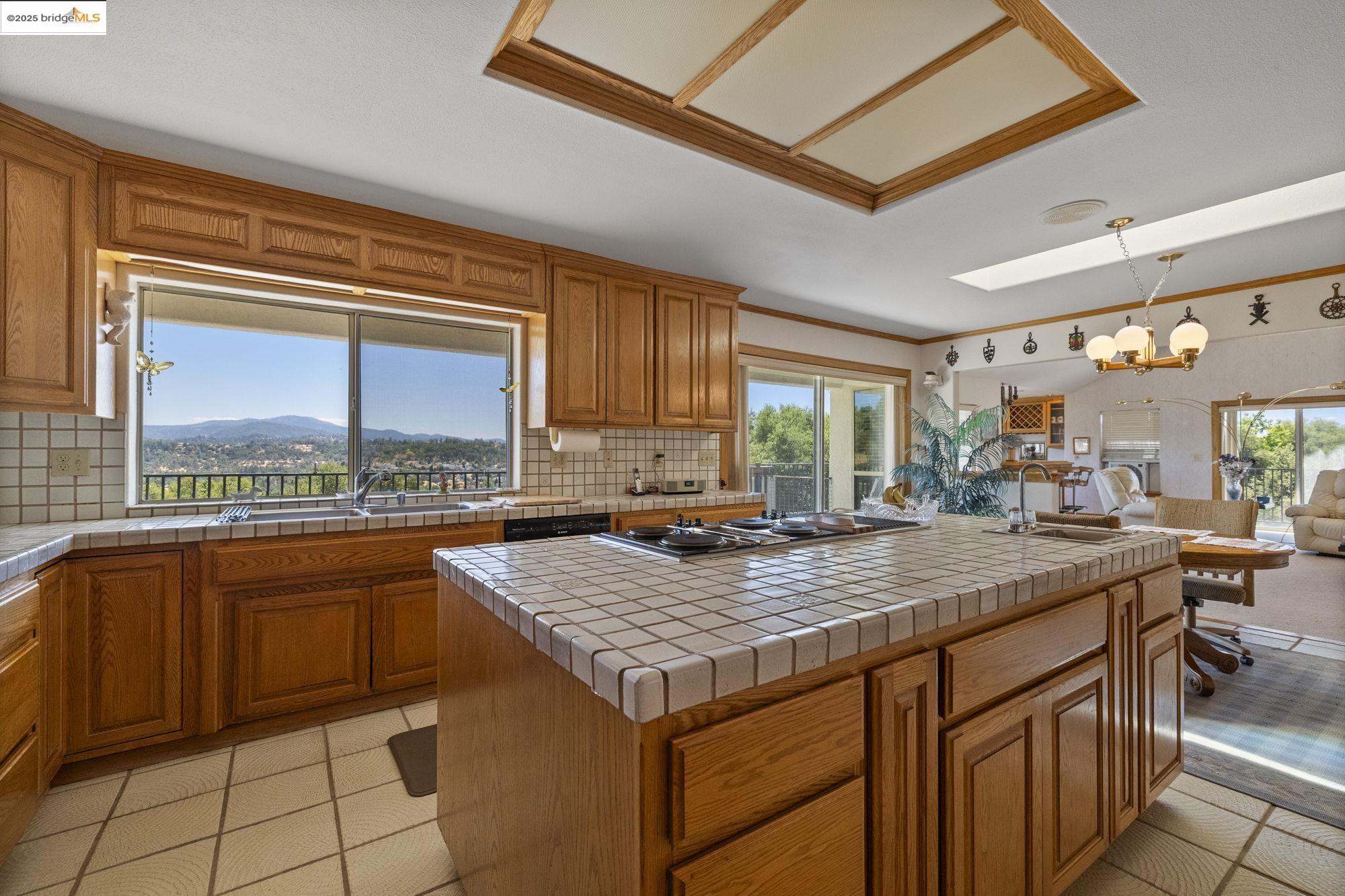 16411 Crestridge Ave, Sonora, California 95370, 4 Bedrooms Bedrooms, 9 Rooms Rooms,3 BathroomsBathrooms,Residential,For Sale,16411 Crestridge Ave,41105753