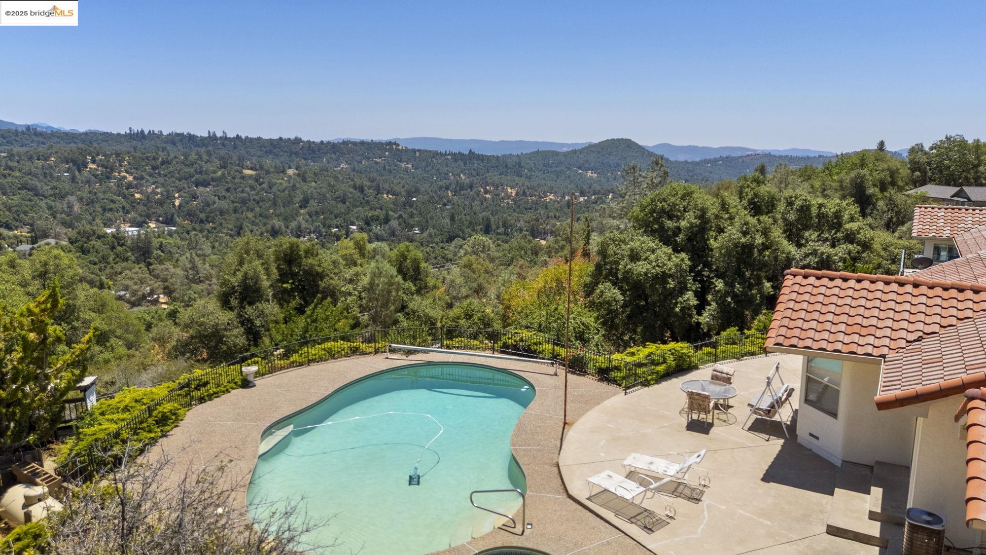16411 Crestridge Ave, Sonora, California 95370, 4 Bedrooms Bedrooms, 9 Rooms Rooms,3 BathroomsBathrooms,Residential,For Sale,16411 Crestridge Ave,41105753