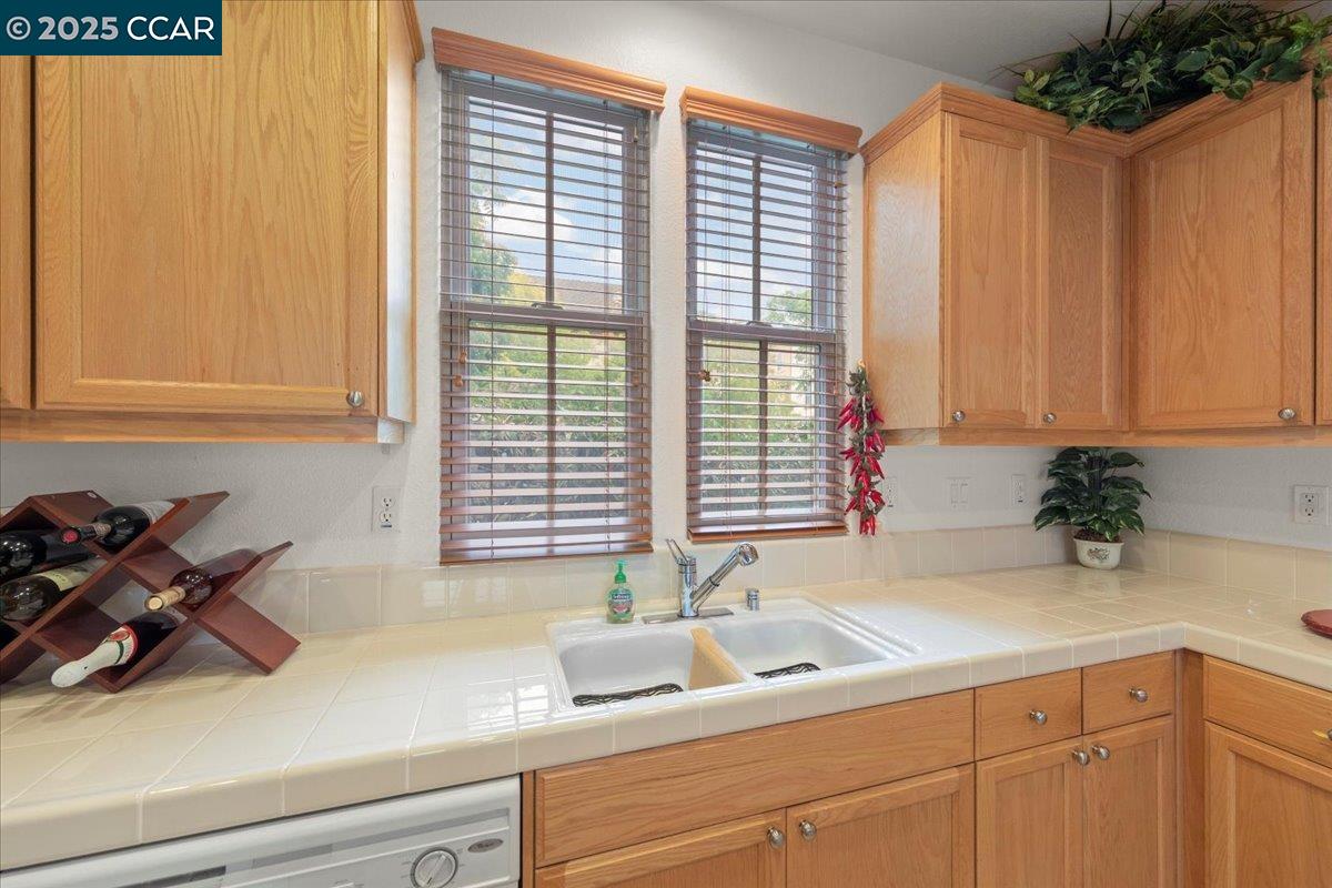 2003 De Anza Ln, Hercules, California 94547, 3 Bedrooms Bedrooms, 6 Rooms Rooms,2 BathroomsBathrooms,Residential,For Sale,2003 De Anza Ln,41105754
