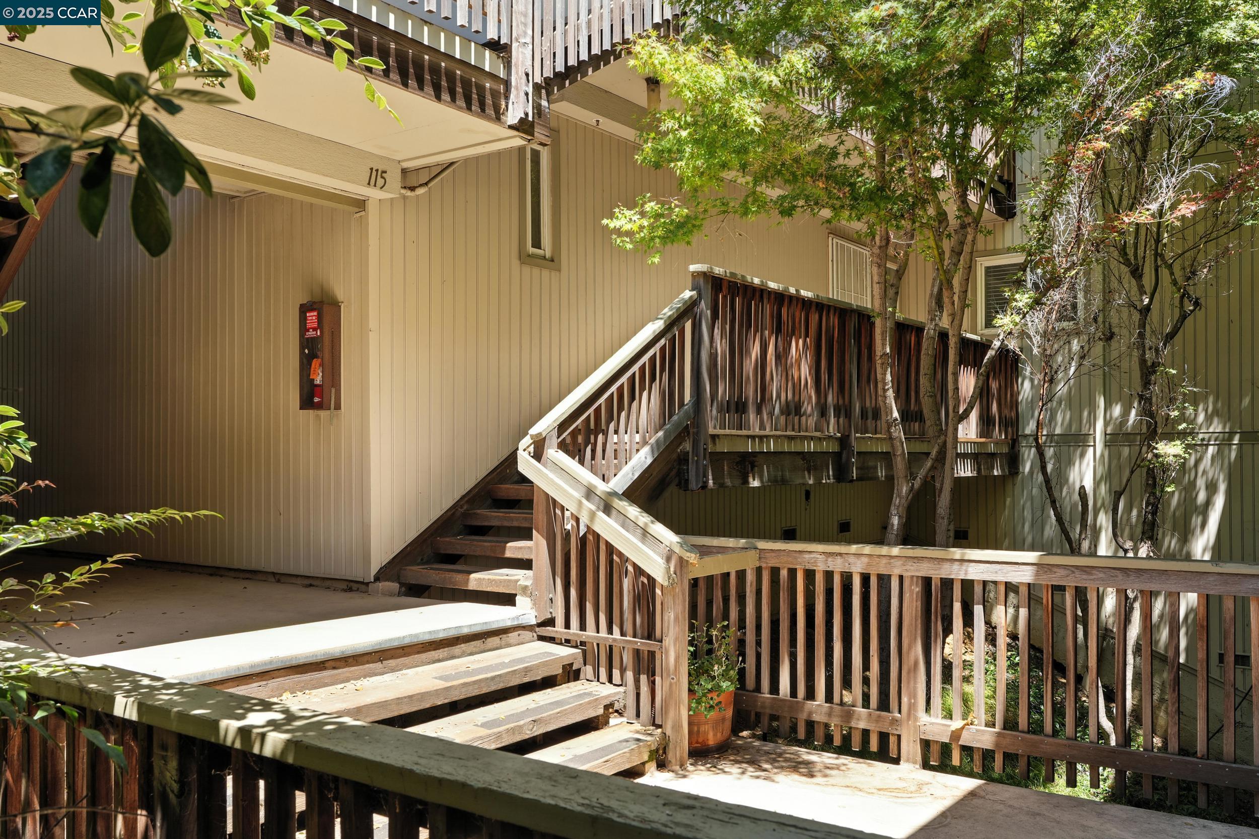 115 Lands End Ct, Vallejo, California 94591, 2 Bedrooms Bedrooms, 5 Rooms Rooms,1 BathroomBathrooms,Residential,For Sale,115 Lands End Ct,41105756