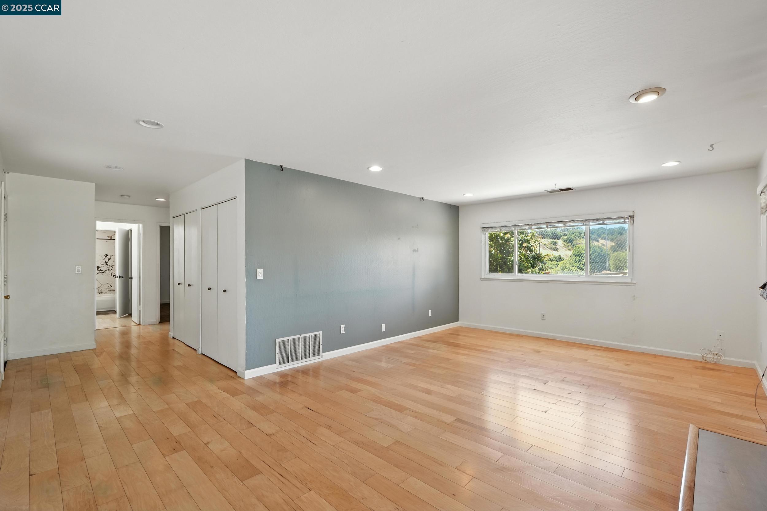 115 Lands End Ct, Vallejo, California 94591, 2 Bedrooms Bedrooms, 5 Rooms Rooms,1 BathroomBathrooms,Residential,For Sale,115 Lands End Ct,41105756