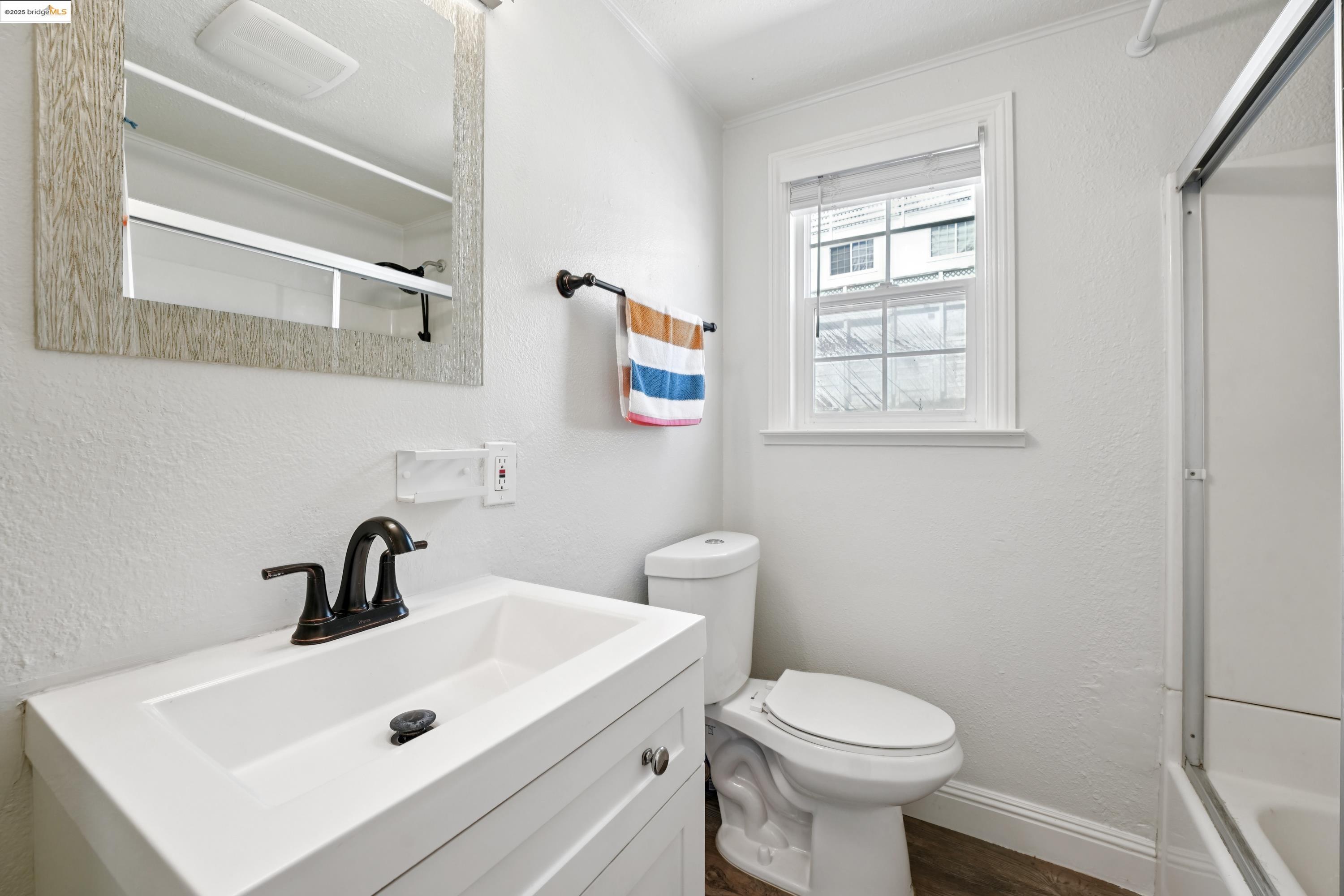 17324 Ehle St, Castro Valley, California 94546, 4 Bedrooms Bedrooms, 6 Rooms Rooms,2 BathroomsBathrooms,Residential,For Sale,17324 Ehle St,41105759