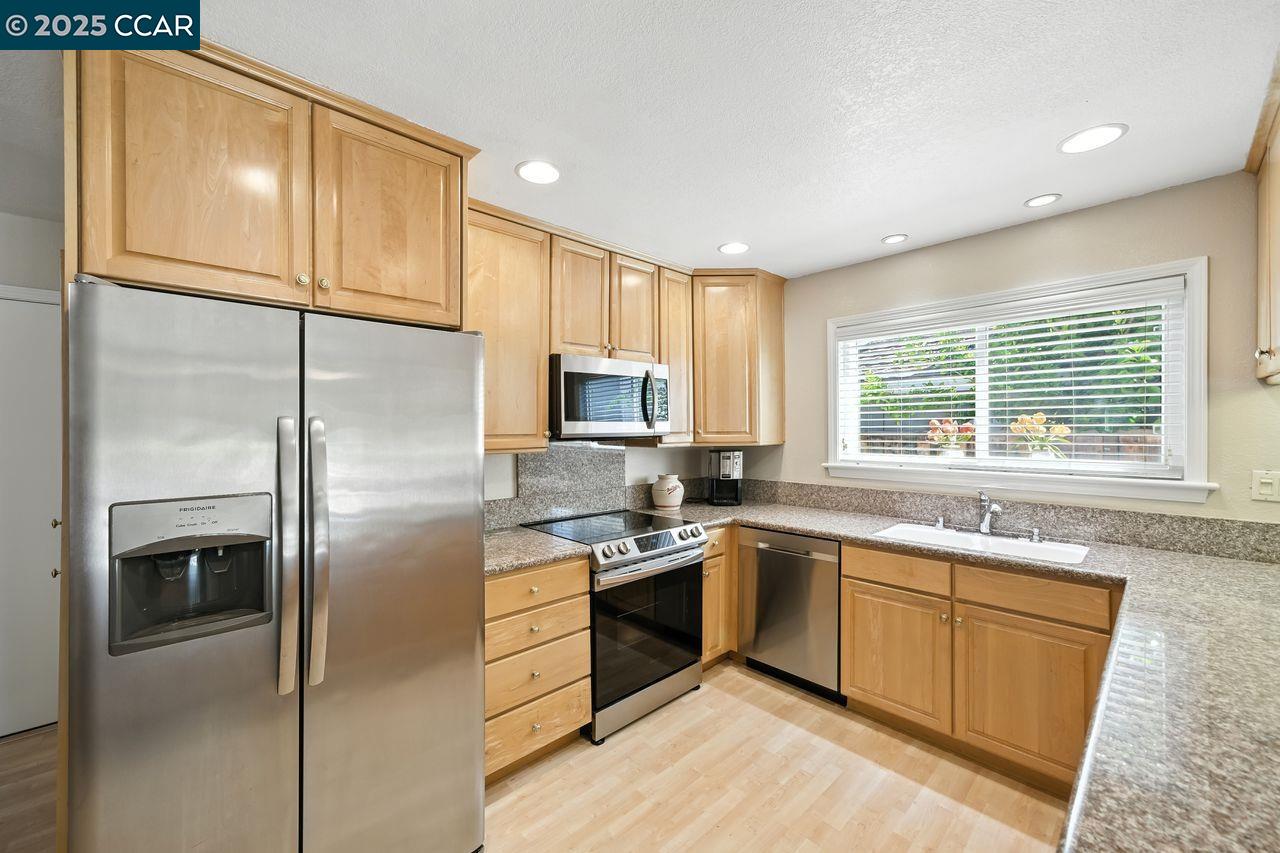2886 Saint Denis Dr, San Ramon, California 94583, 3 Bedrooms Bedrooms, 8 Rooms Rooms,2 BathroomsBathrooms,Residential,For Sale,2886 Saint Denis Dr,41105761