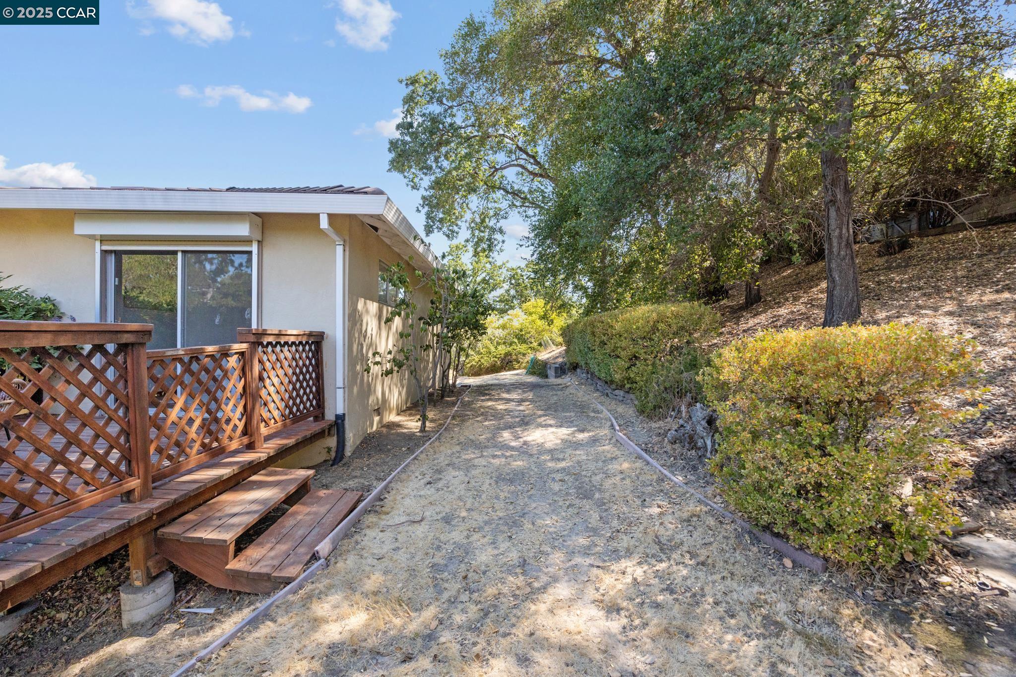 2101 Hillview Dr, Walnut Creek, California 94596, 3 Bedrooms Bedrooms, 8 Rooms Rooms,2 BathroomsBathrooms,Residential,For Sale,2101 Hillview Dr,41105762