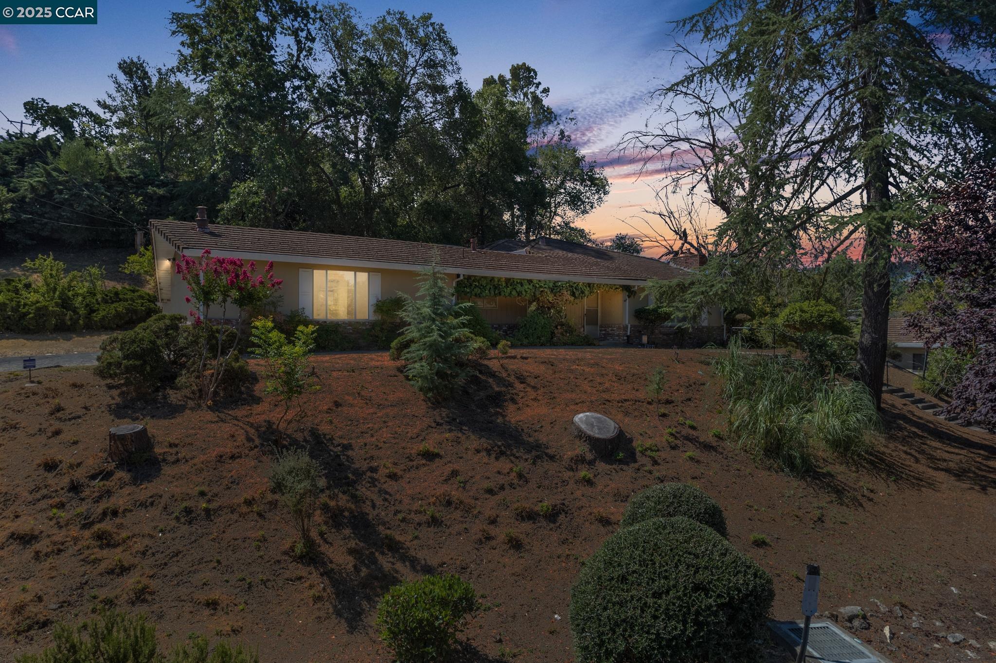 2101 Hillview Dr, Walnut Creek, California 94596, 3 Bedrooms Bedrooms, 8 Rooms Rooms,2 BathroomsBathrooms,Residential,For Sale,2101 Hillview Dr,41105762