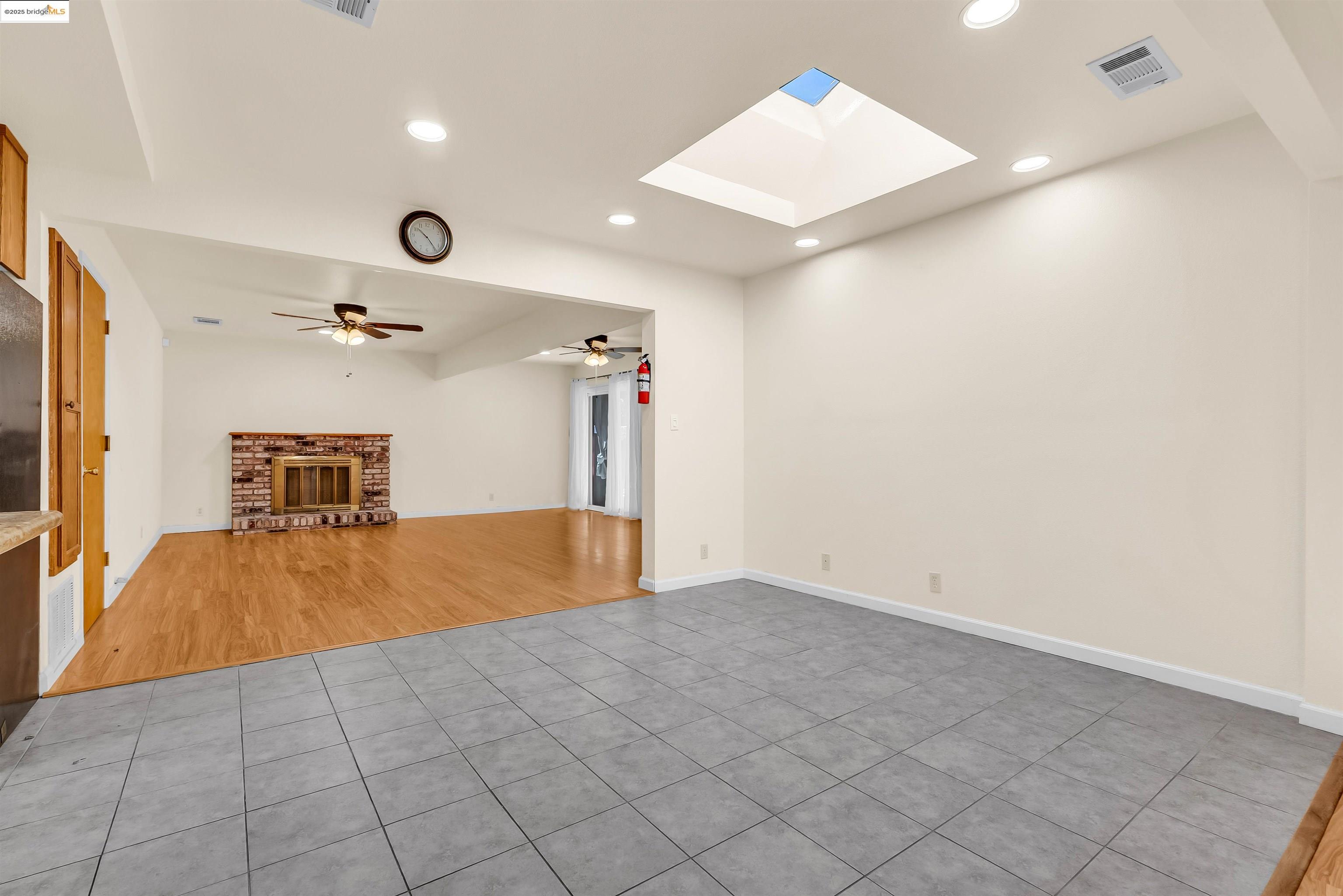 249 Royce Way, Pittsburg, California 94565, 4 Bedrooms Bedrooms, 7 Rooms Rooms,2 BathroomsBathrooms,Residential,For Sale,249 Royce Way,41105764