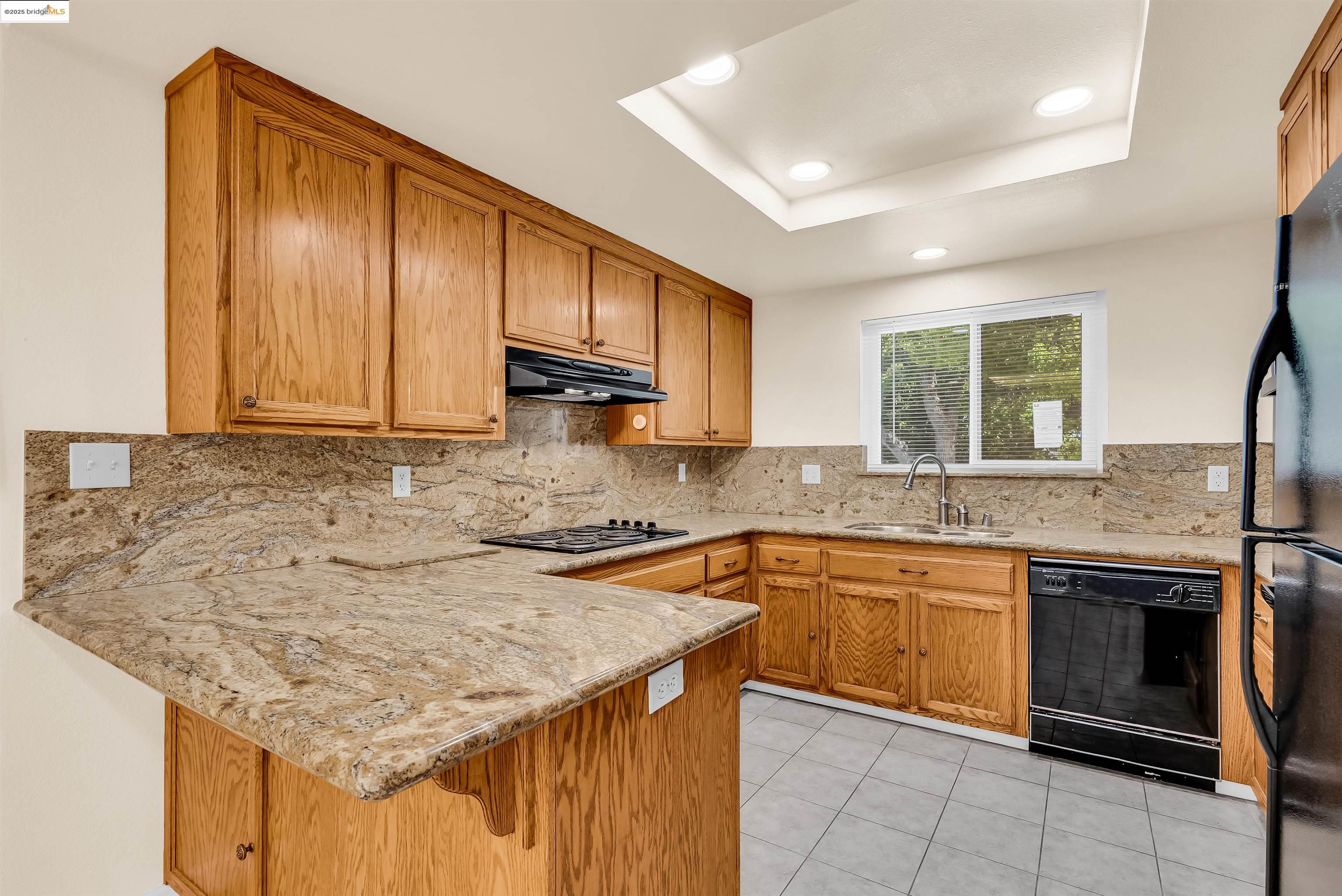 249 Royce Way, Pittsburg, California 94565, 4 Bedrooms Bedrooms, 7 Rooms Rooms,2 BathroomsBathrooms,Residential,For Sale,249 Royce Way,41105764