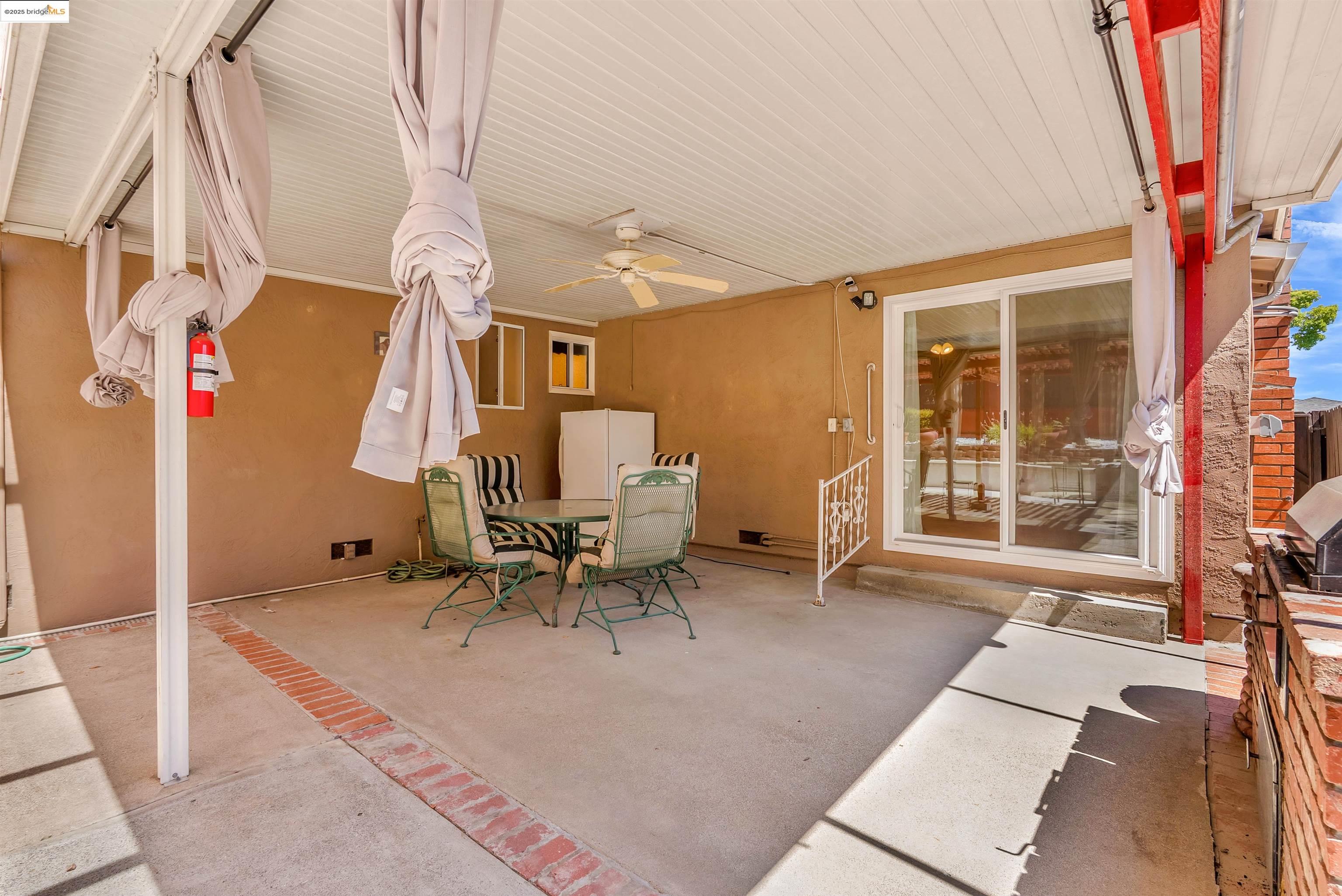 249 Royce Way, Pittsburg, California 94565, 4 Bedrooms Bedrooms, 7 Rooms Rooms,2 BathroomsBathrooms,Residential,For Sale,249 Royce Way,41105764