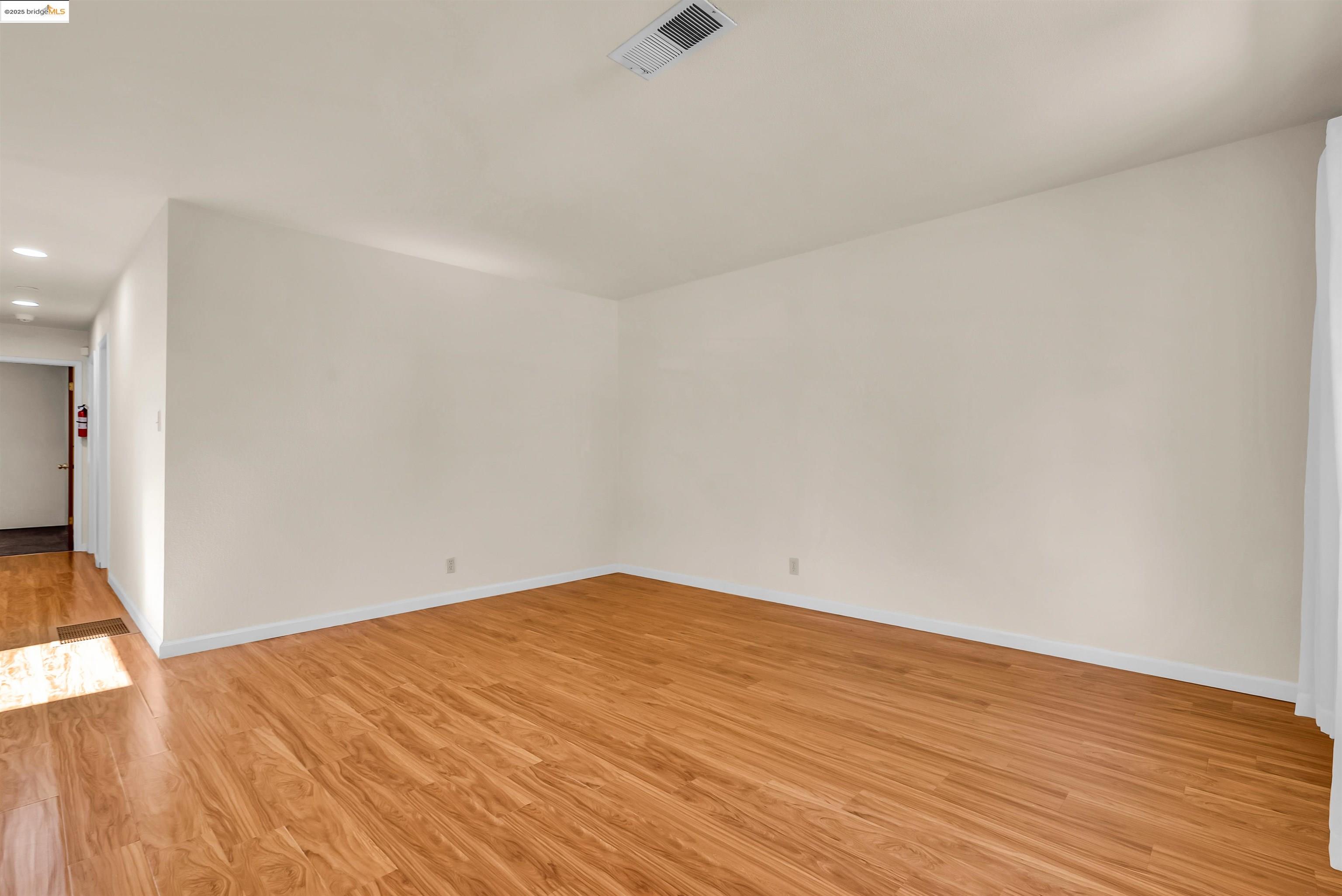 249 Royce Way, Pittsburg, California 94565, 4 Bedrooms Bedrooms, 7 Rooms Rooms,2 BathroomsBathrooms,Residential,For Sale,249 Royce Way,41105764