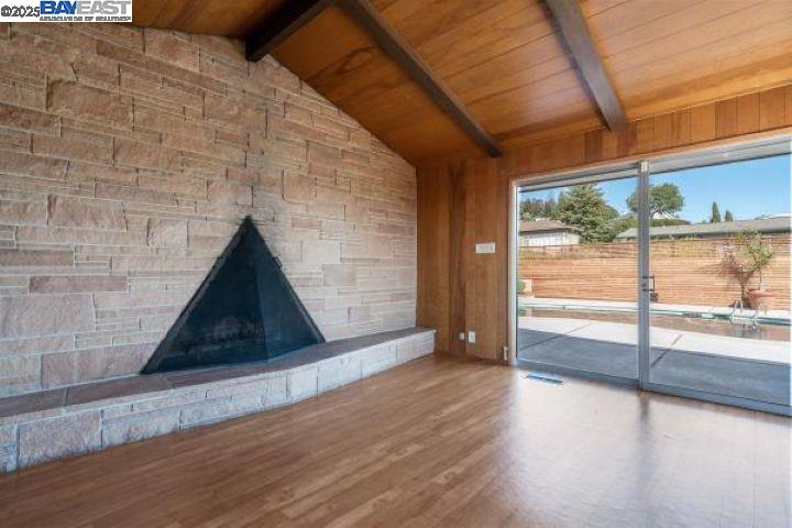 4120 Rhoda Ave, Oakland, California 94602, 3 Bedrooms Bedrooms, 7 Rooms Rooms,3 BathroomsBathrooms,Residential Lease,For Rent,4120 Rhoda Ave,41105767