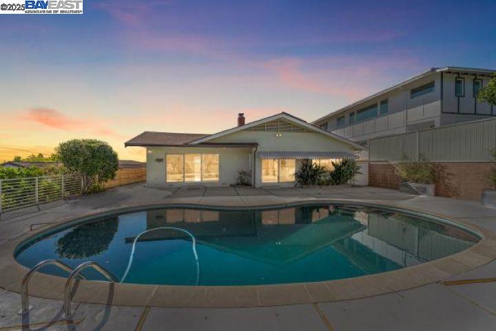 4120 Rhoda Ave, Oakland, California 94602, 3 Bedrooms Bedrooms, 7 Rooms Rooms,3 BathroomsBathrooms,Residential Lease,For Rent,4120 Rhoda Ave,41105767
