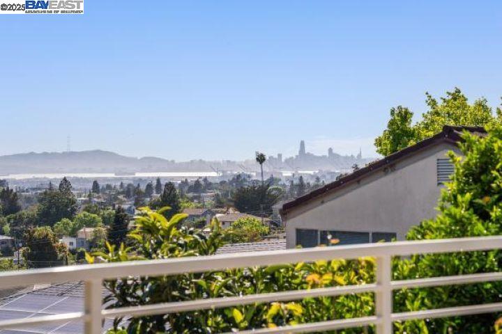 4120 Rhoda Ave, Oakland, California 94602, 3 Bedrooms Bedrooms, 7 Rooms Rooms,3 BathroomsBathrooms,Residential Lease,For Rent,4120 Rhoda Ave,41105767
