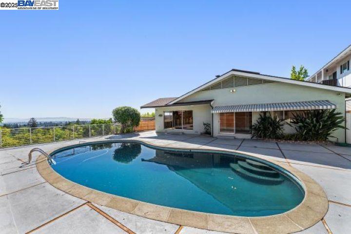 4120 Rhoda Ave, Oakland, California 94602, 3 Bedrooms Bedrooms, 7 Rooms Rooms,3 BathroomsBathrooms,Residential Lease,For Rent,4120 Rhoda Ave,41105767