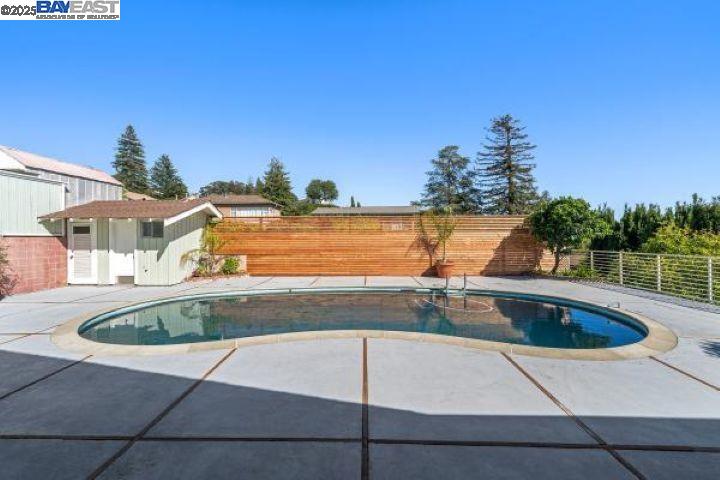 4120 Rhoda Ave, Oakland, California 94602, 3 Bedrooms Bedrooms, 7 Rooms Rooms,3 BathroomsBathrooms,Residential Lease,For Rent,4120 Rhoda Ave,41105767