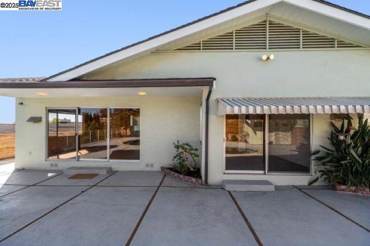 4120 Rhoda Ave, Oakland, California 94602, 3 Bedrooms Bedrooms, 7 Rooms Rooms,3 BathroomsBathrooms,Residential Lease,For Rent,4120 Rhoda Ave,41105767