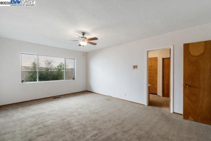 4120 Rhoda Ave, Oakland, California 94602, 3 Bedrooms Bedrooms, 7 Rooms Rooms,3 BathroomsBathrooms,Residential Lease,For Rent,4120 Rhoda Ave,41105767