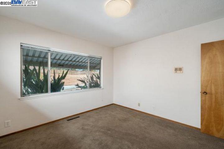 4120 Rhoda Ave, Oakland, California 94602, 3 Bedrooms Bedrooms, 7 Rooms Rooms,3 BathroomsBathrooms,Residential Lease,For Rent,4120 Rhoda Ave,41105767