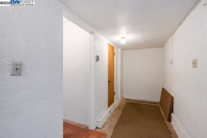 4120 Rhoda Ave, Oakland, California 94602, 3 Bedrooms Bedrooms, 7 Rooms Rooms,3 BathroomsBathrooms,Residential Lease,For Rent,4120 Rhoda Ave,41105767