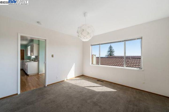4120 Rhoda Ave, Oakland, California 94602, 3 Bedrooms Bedrooms, 7 Rooms Rooms,3 BathroomsBathrooms,Residential Lease,For Rent,4120 Rhoda Ave,41105767
