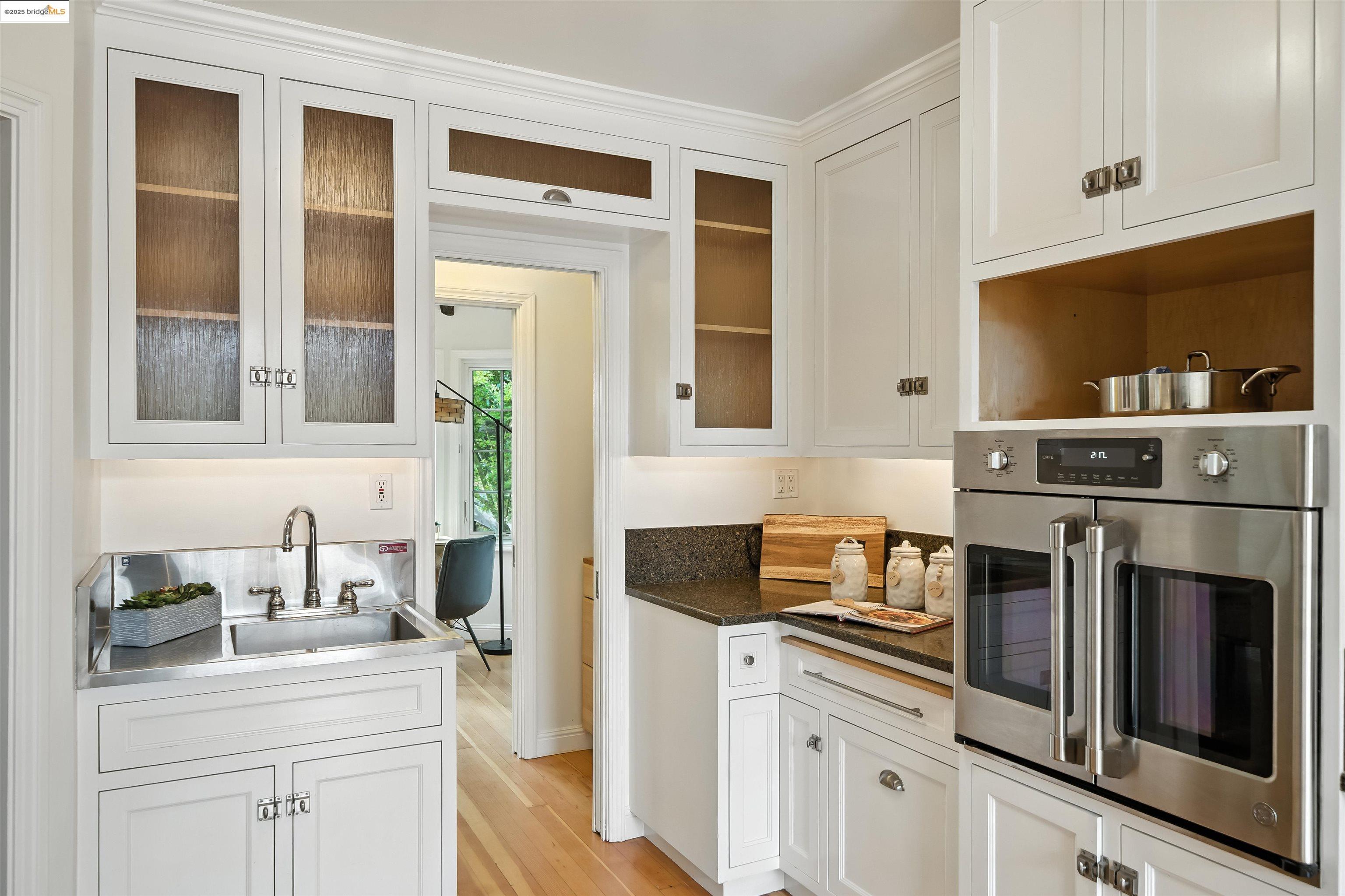 2018 Marin Ave, Berkeley, California 94707, 3 Bedrooms Bedrooms, 9 Rooms Rooms,1 BathroomBathrooms,Residential,For Sale,2018 Marin Ave,41105768