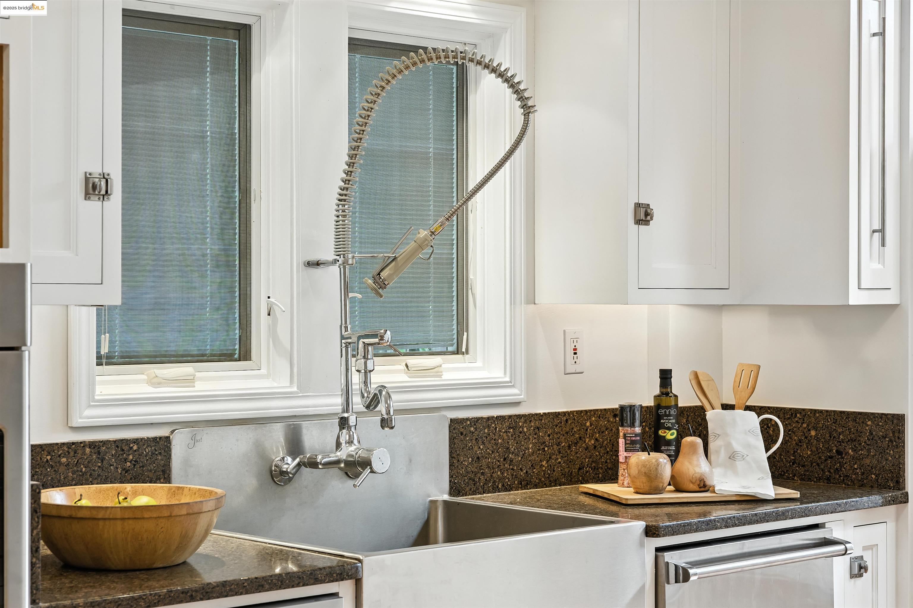 2018 Marin Ave, Berkeley, California 94707, 3 Bedrooms Bedrooms, 9 Rooms Rooms,1 BathroomBathrooms,Residential,For Sale,2018 Marin Ave,41105768