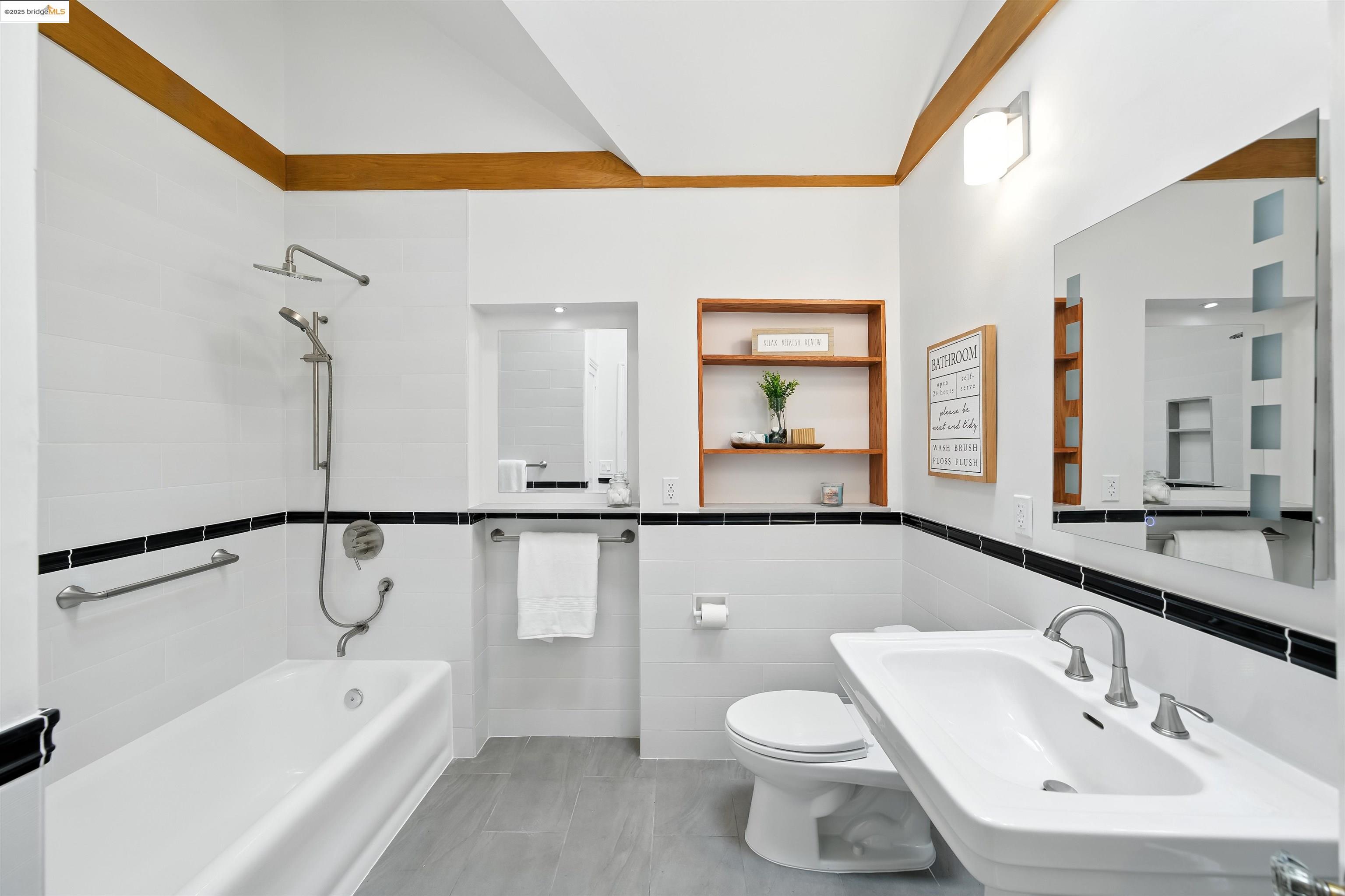 2018 Marin Ave, Berkeley, California 94707, 3 Bedrooms Bedrooms, 9 Rooms Rooms,1 BathroomBathrooms,Residential,For Sale,2018 Marin Ave,41105768