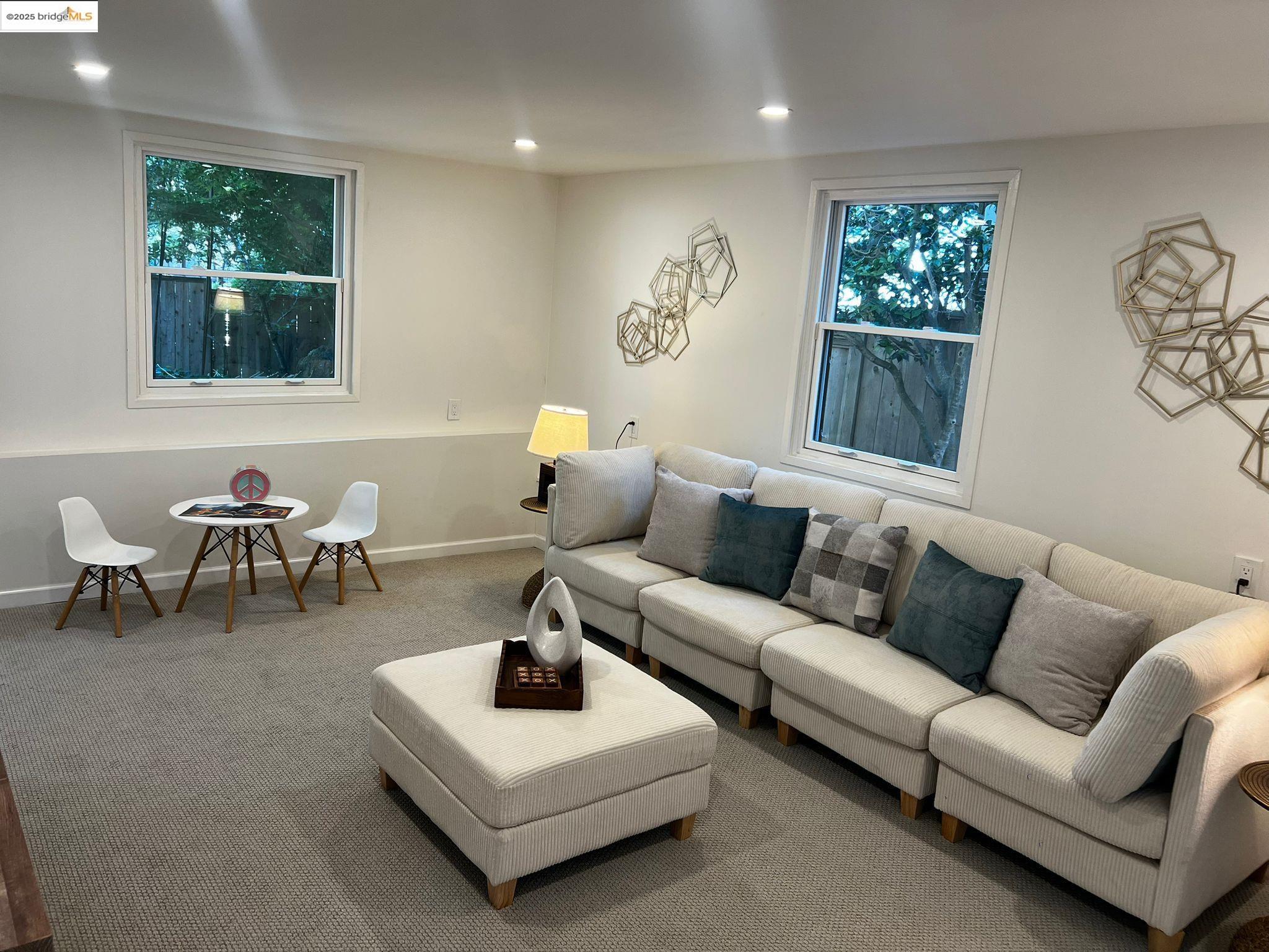 2018 Marin Ave, Berkeley, California 94707, 3 Bedrooms Bedrooms, 9 Rooms Rooms,1 BathroomBathrooms,Residential,For Sale,2018 Marin Ave,41105768