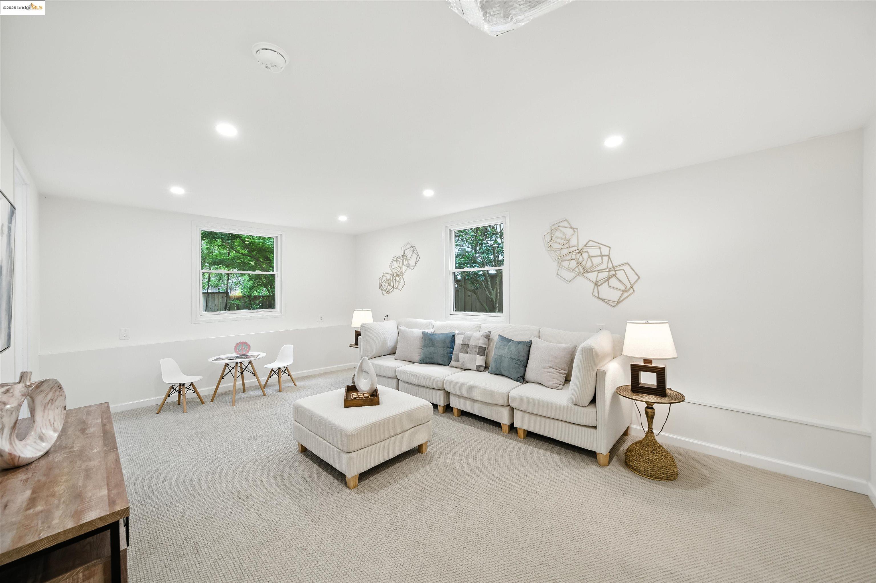 2018 Marin Ave, Berkeley, California 94707, 3 Bedrooms Bedrooms, 9 Rooms Rooms,1 BathroomBathrooms,Residential,For Sale,2018 Marin Ave,41105768